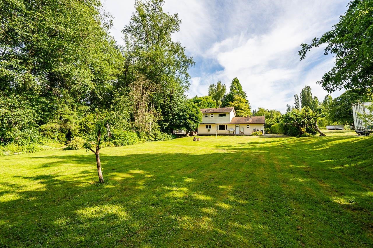 









17895


96

Avenue,
Surrey,




BC
V4N 4A9

