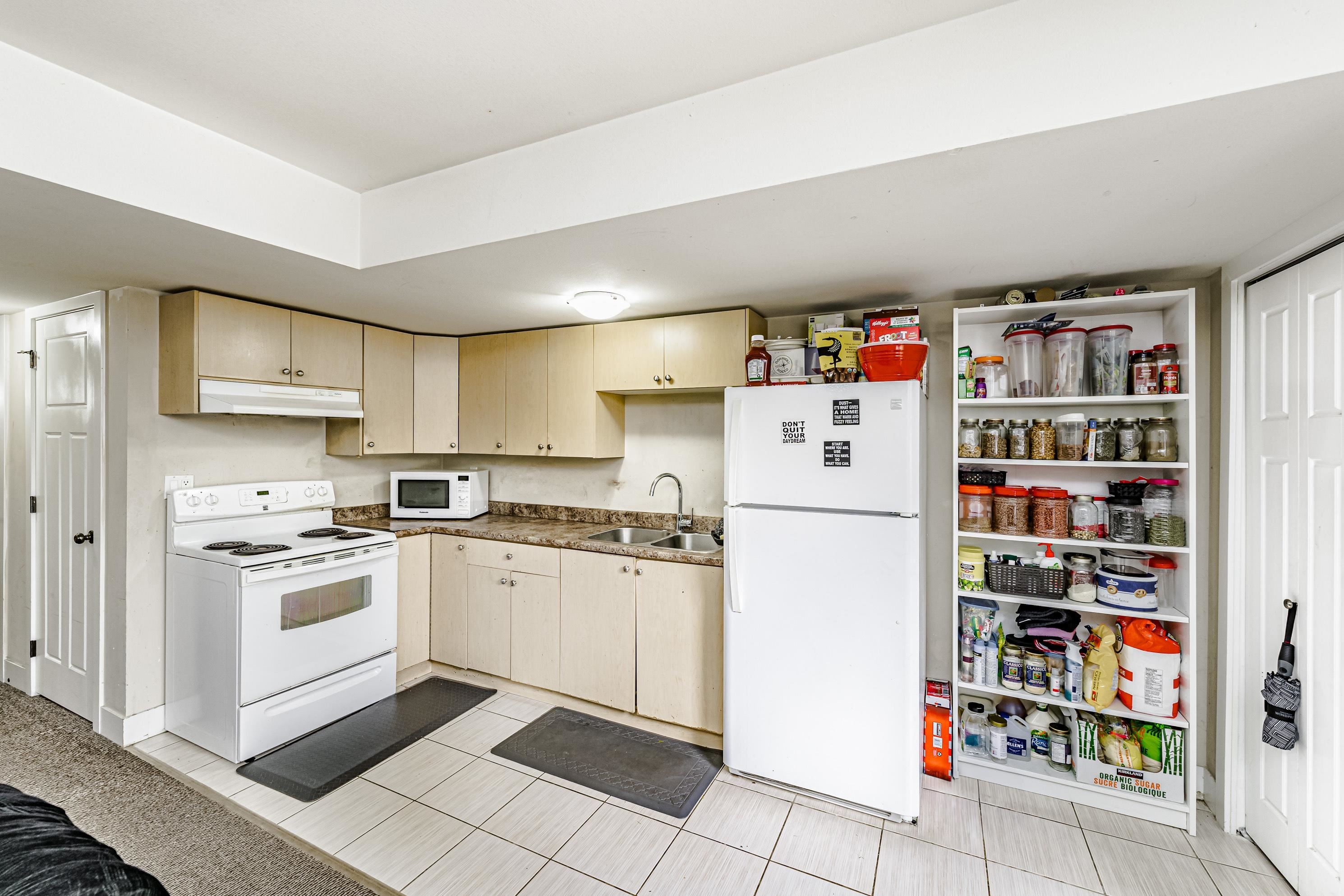 









14195


62a

Avenue,
Surrey,




BC
V3X 0B2

