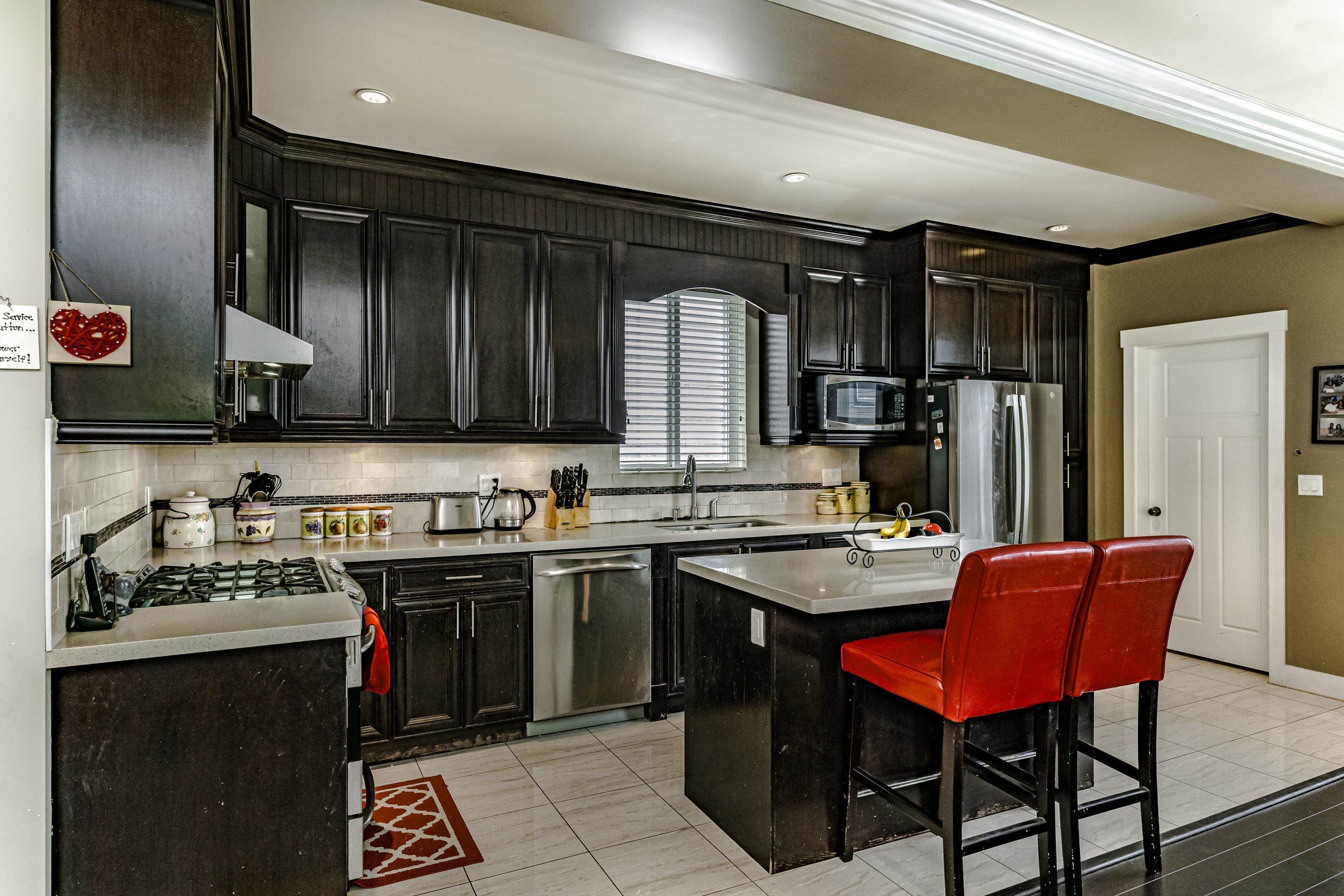 









14195


62a

Avenue,
Surrey,




BC
V3X 0B2

