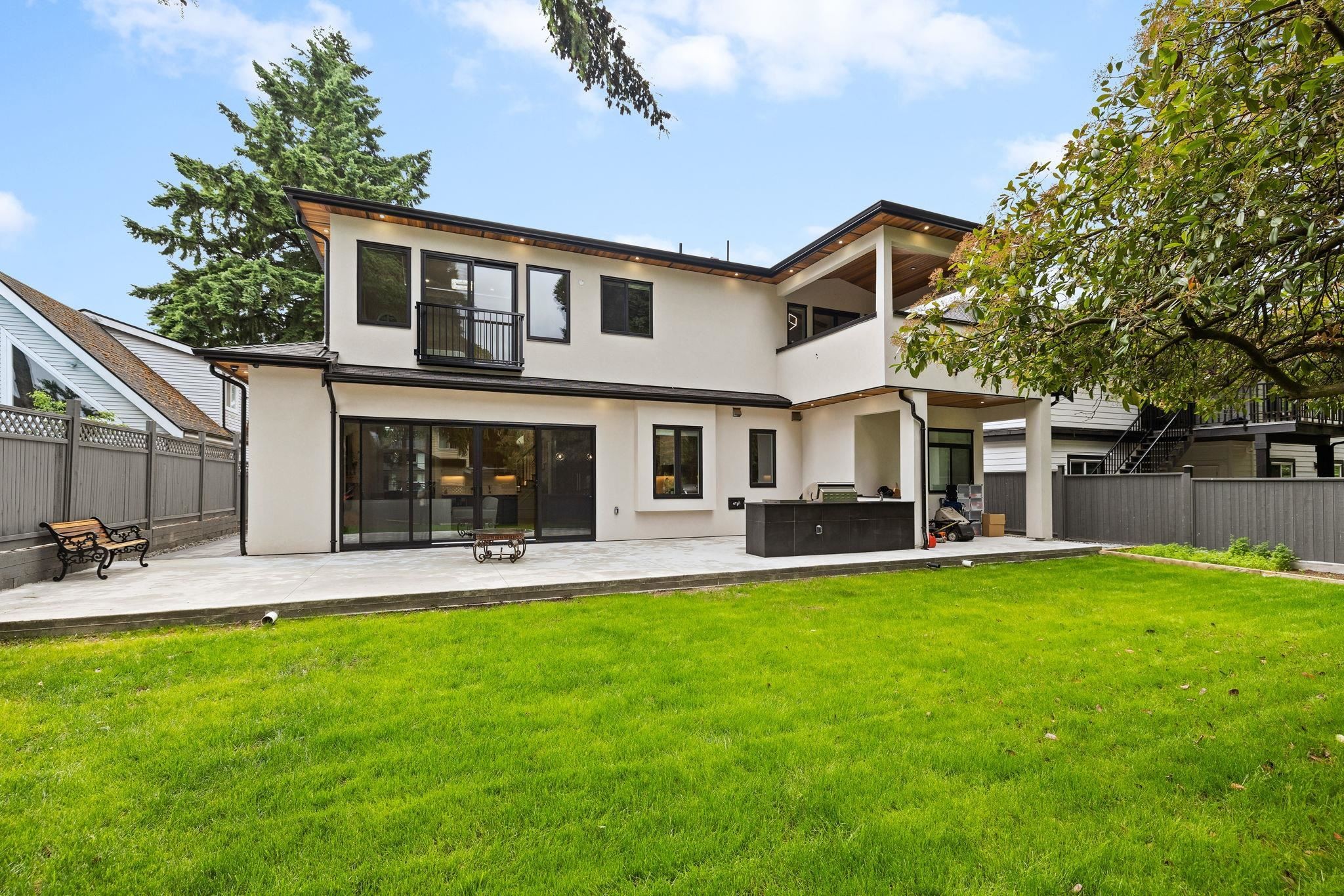 









10258


128a

Street,
Surrey,




BC
V3T 3E8

