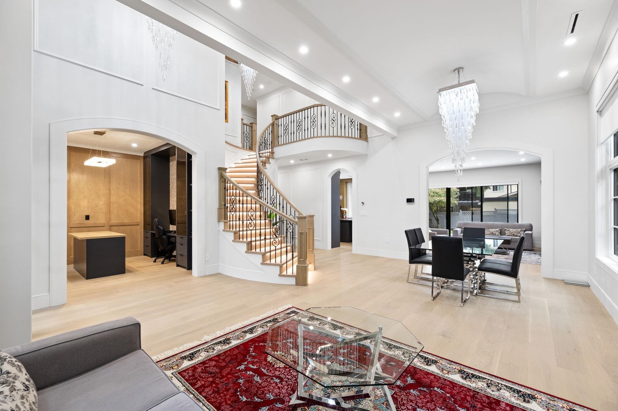 









10258


128a

Street,
Surrey,




BC
V3T 3E8

