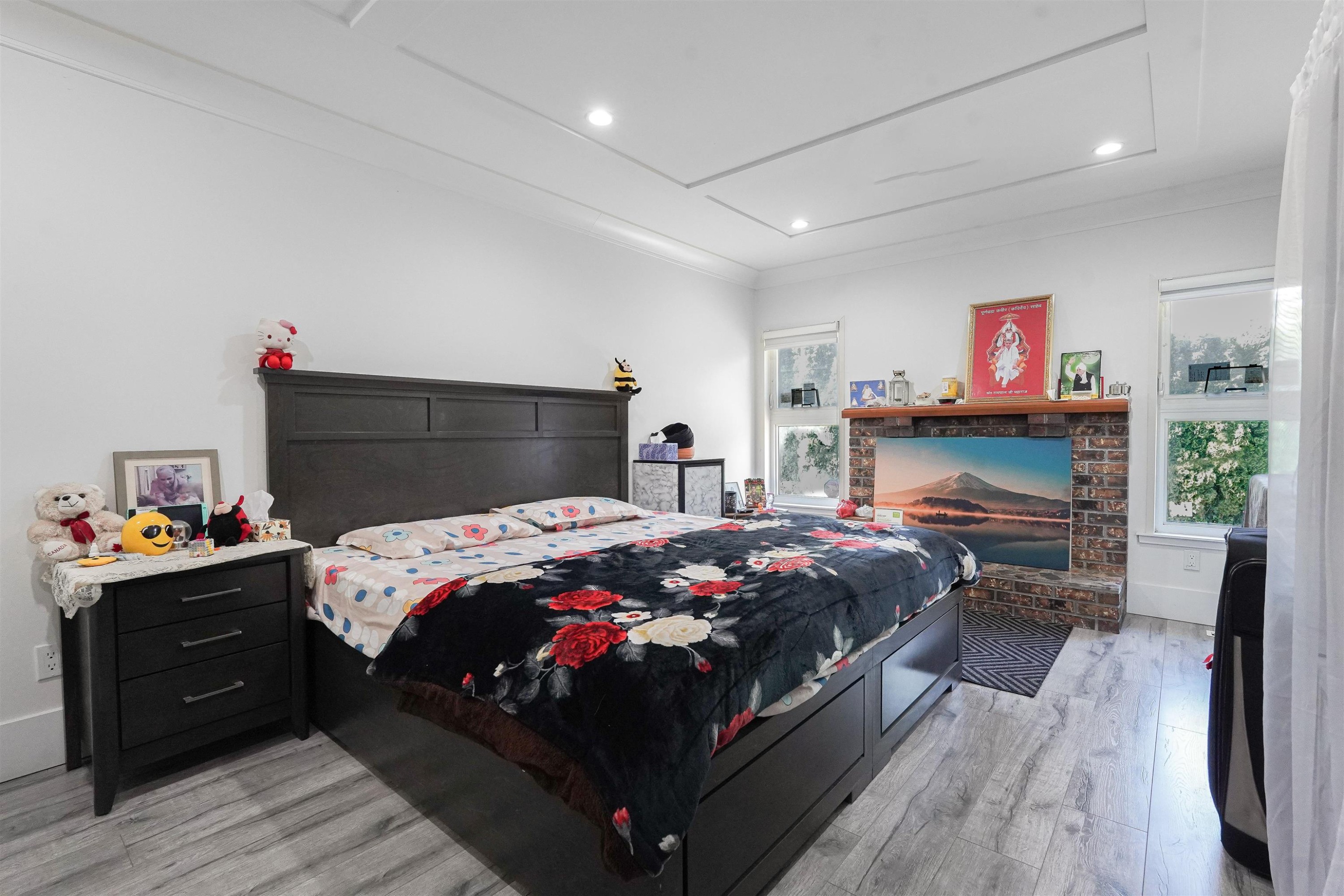 









13076


64

Avenue,
Surrey,




BC
V3W 1X7

