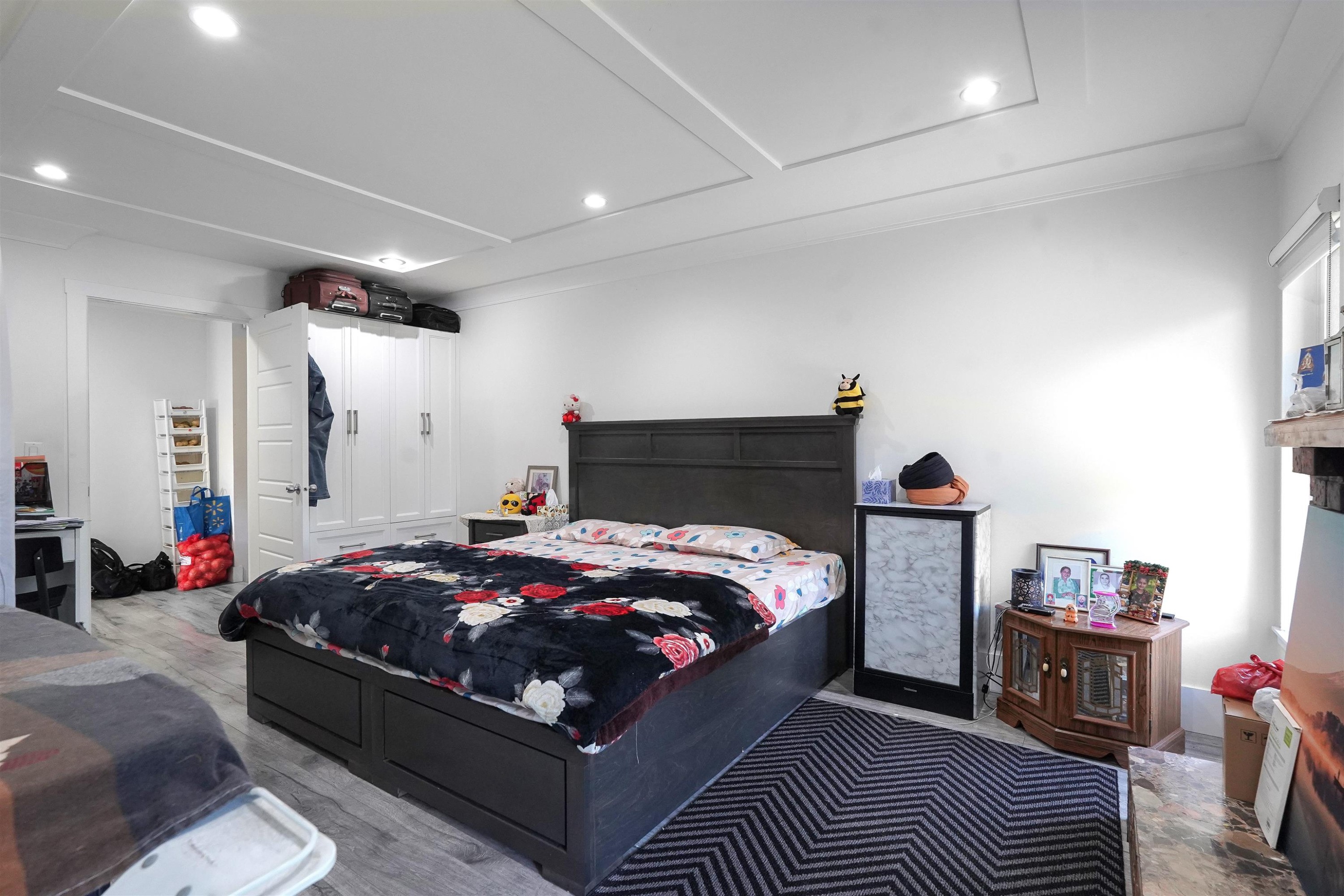 









13076


64

Avenue,
Surrey,




BC
V3W 1X7

