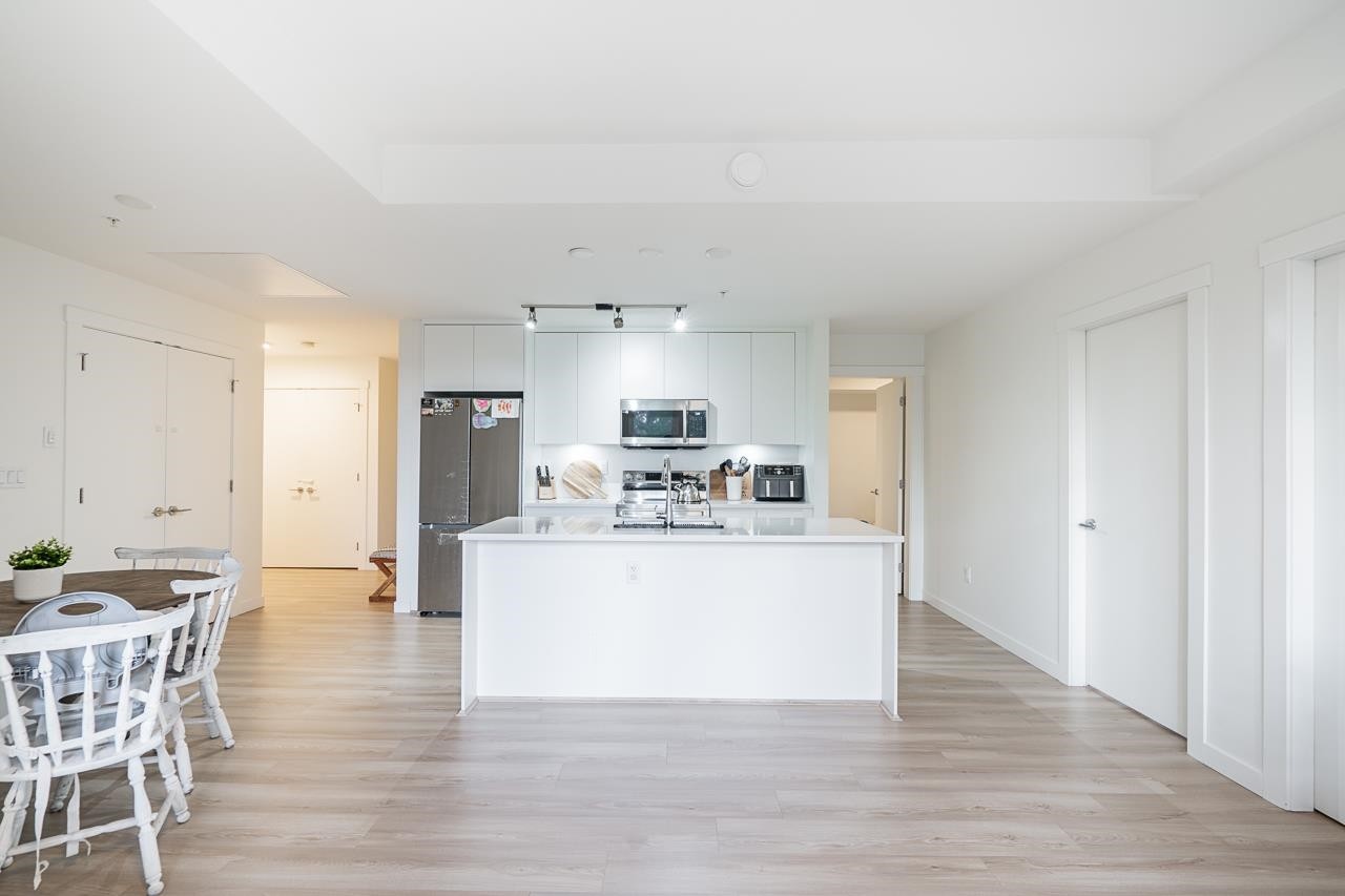 









5420


208

Street, 310,
Langley,




BC
V3A 0P8

