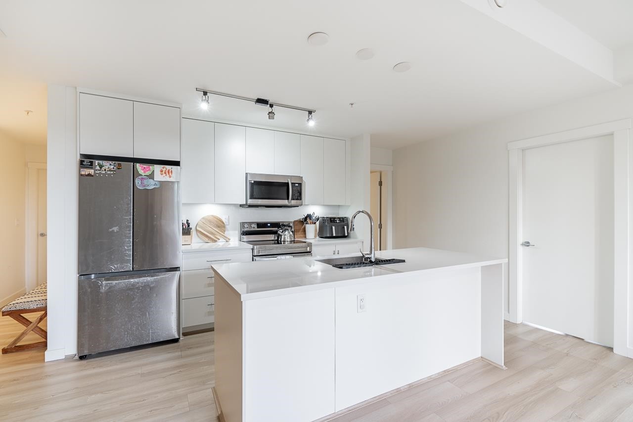 









5420


208

Street, 310,
Langley,




BC
V3A 0P8

