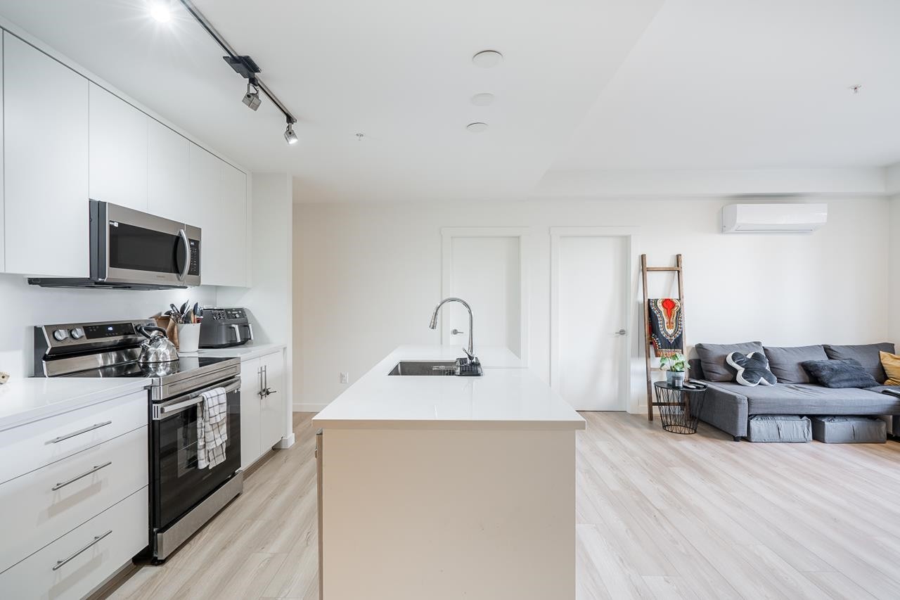 









5420


208

Street, 310,
Langley,




BC
V3A 0P8

