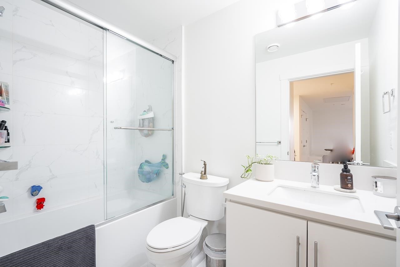 









5420


208

Street, 310,
Langley,




BC
V3A 0P8

