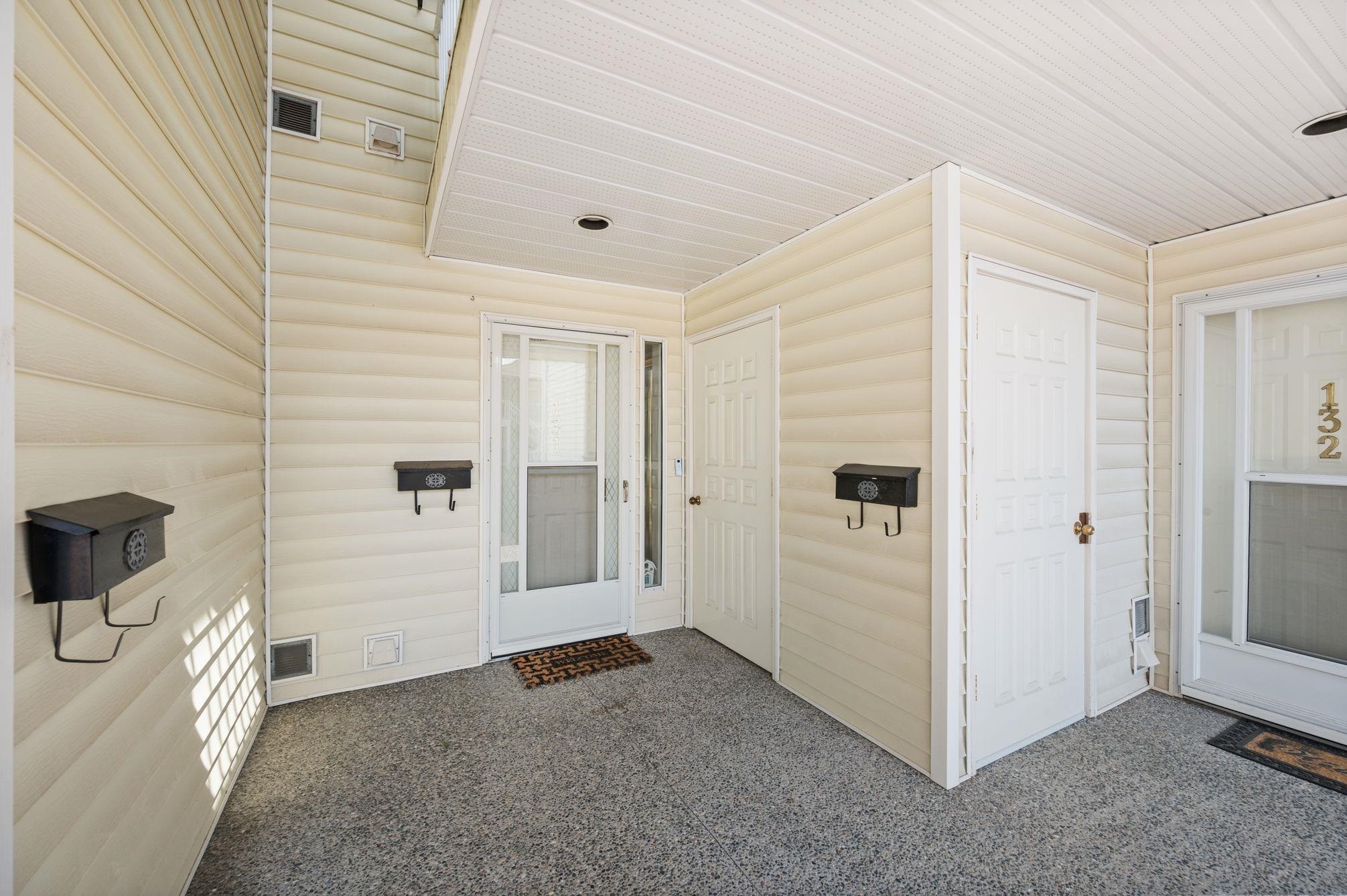 









7156


121

Street, 131,
Surrey,




BC
V3W 0J6

