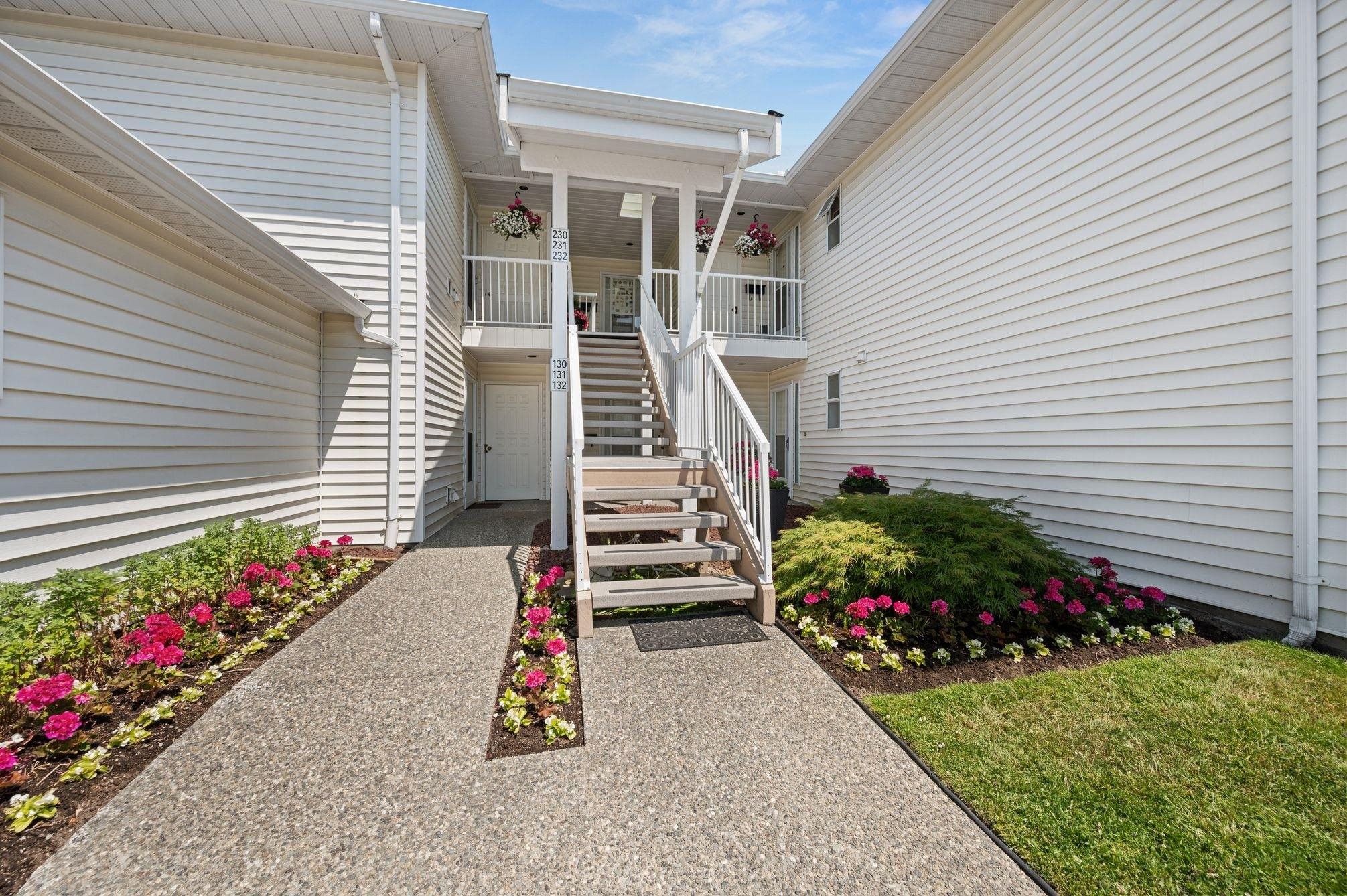 









7156


121

Street, 131,
Surrey,




BC
V3W 0J6

