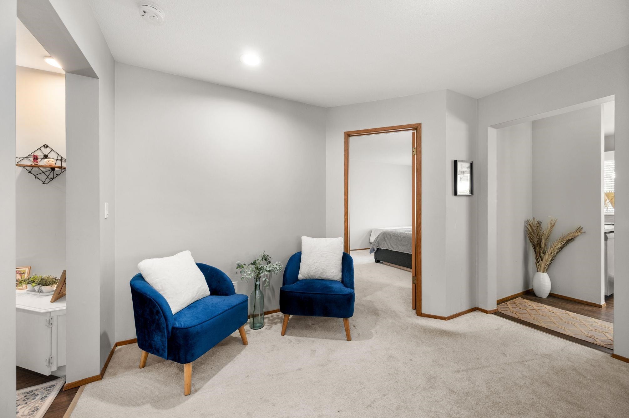









7156


121

Street, 131,
Surrey,




BC
V3W 0J6

