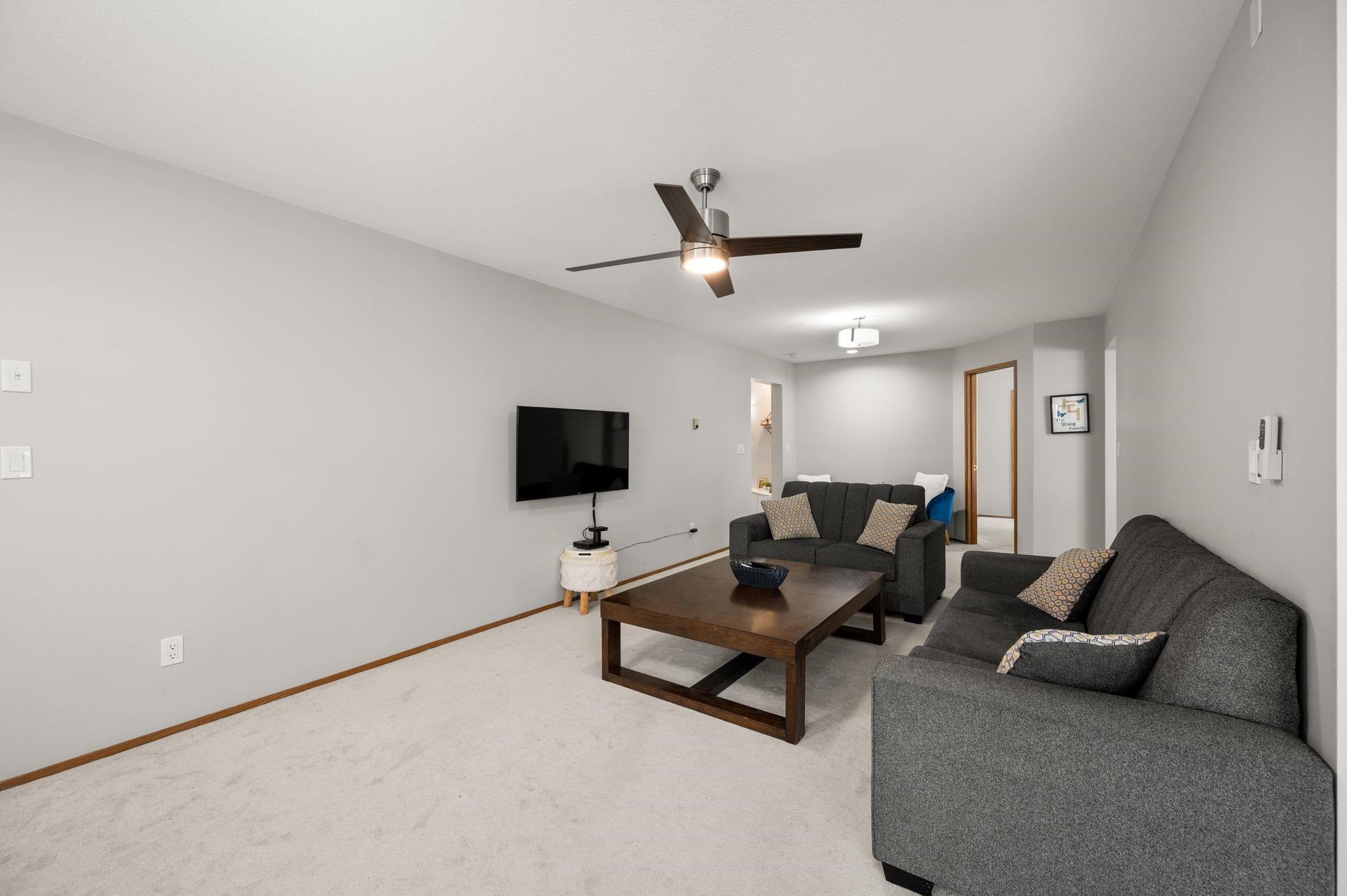 









7156


121

Street, 131,
Surrey,




BC
V3W 0J6

