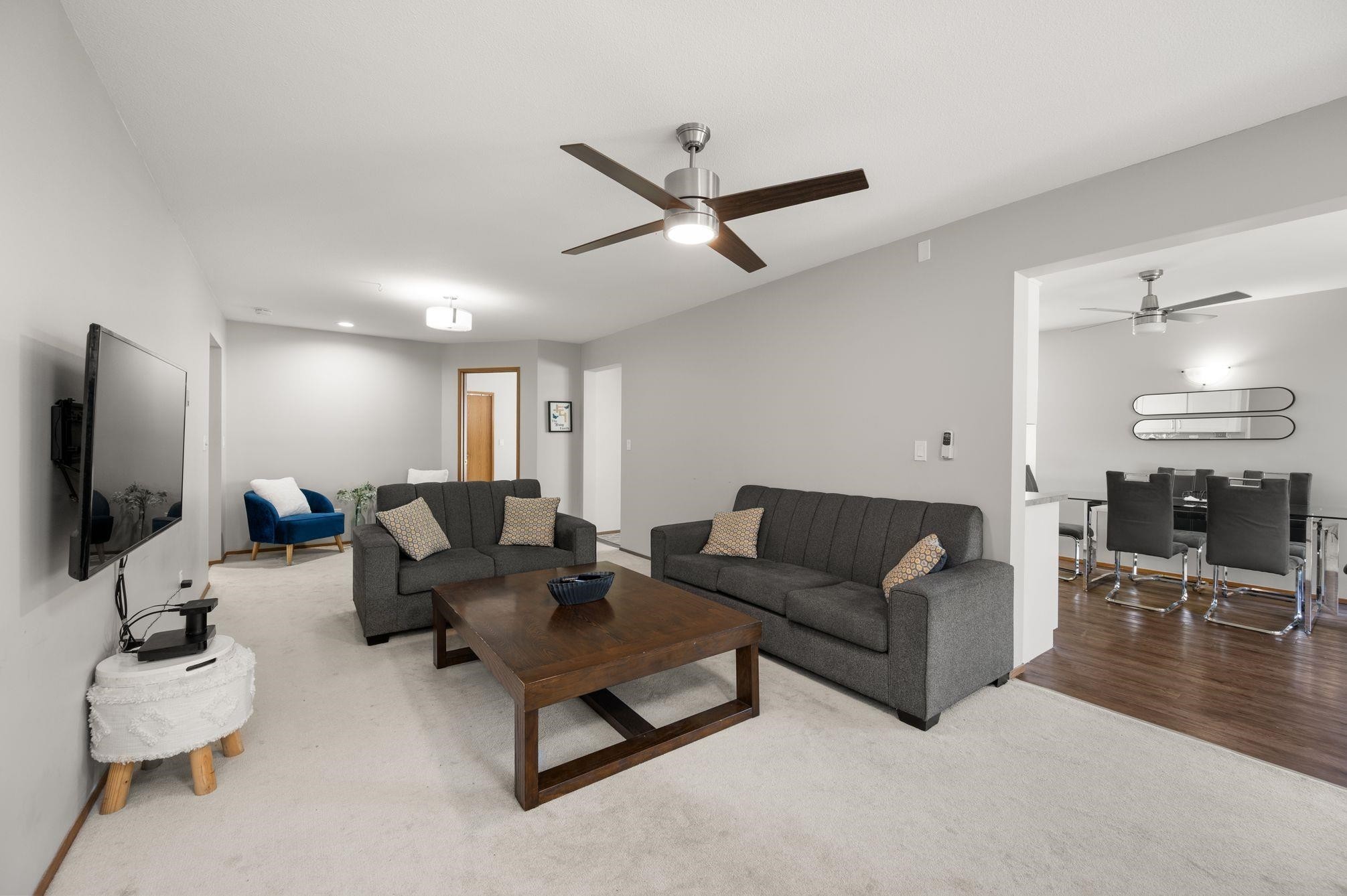 









7156


121

Street, 131,
Surrey,




BC
V3W 0J6

