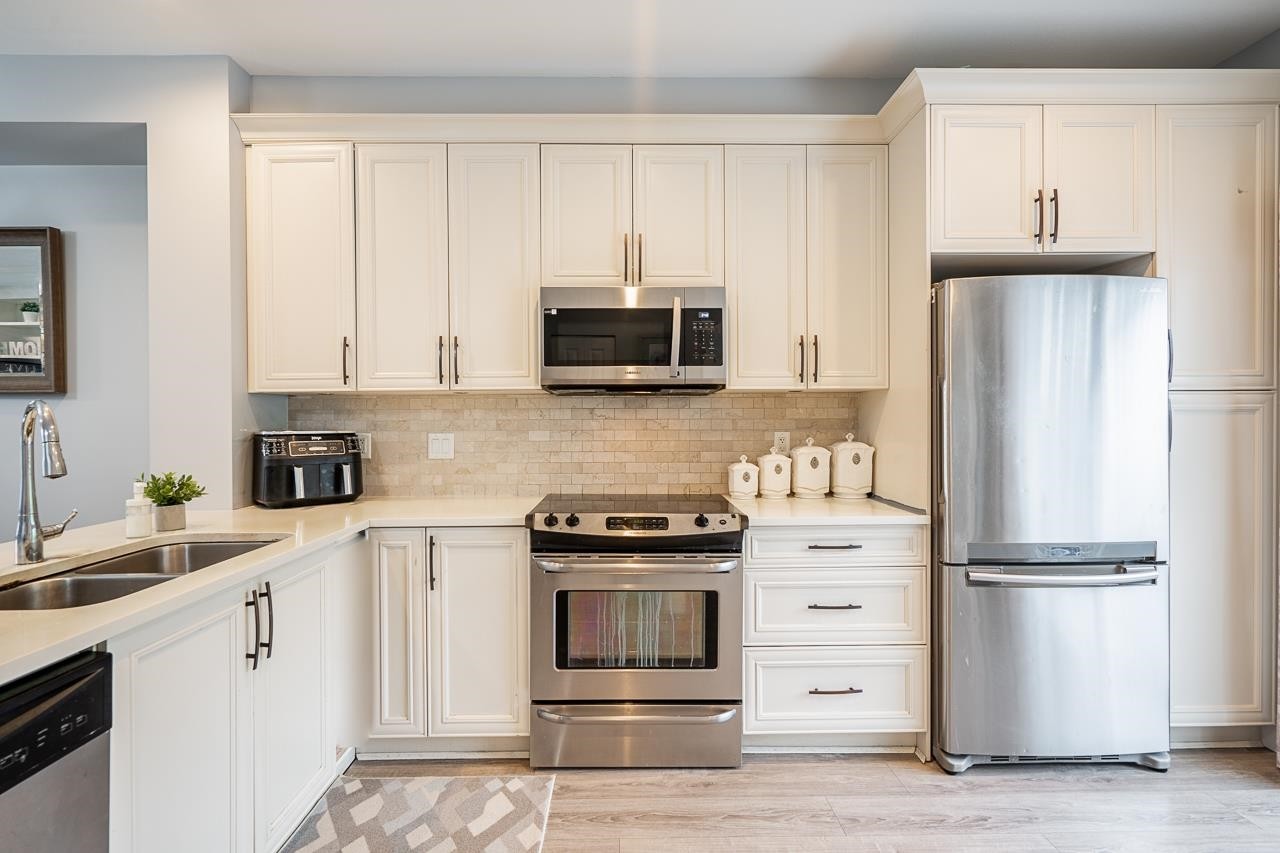 









19180


65

Avenue, 36,
Surrey,




BC
V4N 6M5

