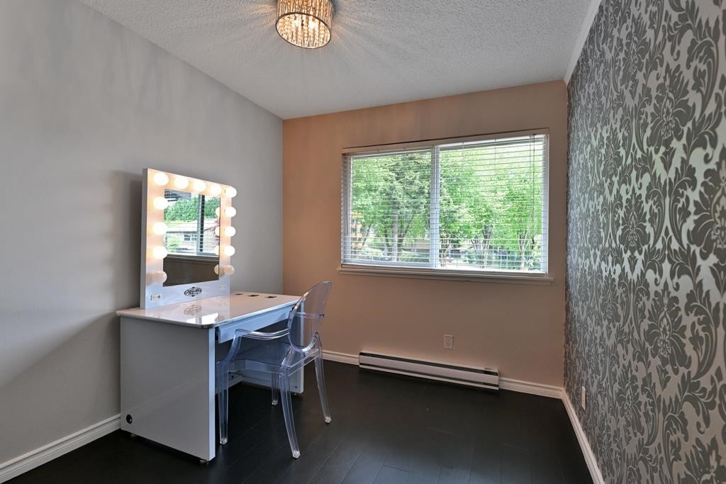 









9467


Prince Charles

Boulevard, 122,
Surrey,




BC
V3V 7G1

