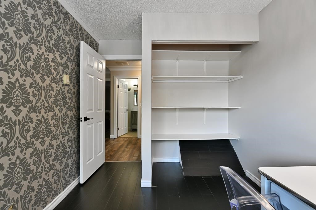 









9467


Prince Charles

Boulevard, 122,
Surrey,




BC
V3V 7G1

