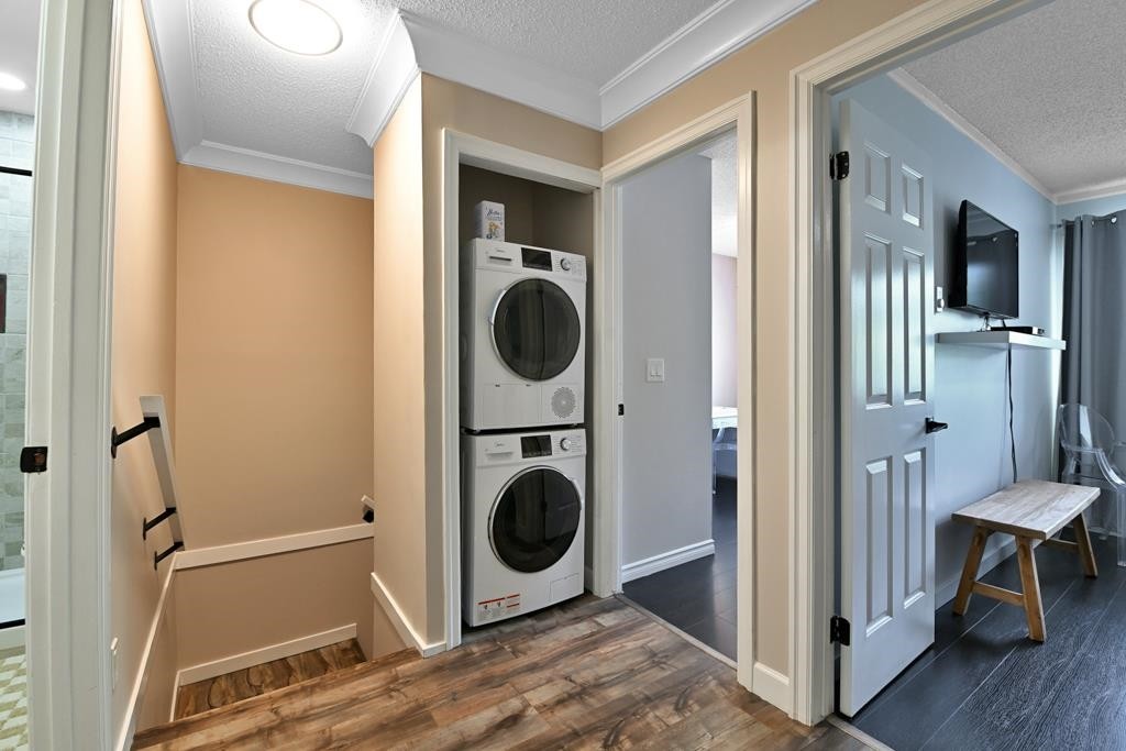 









9467


Prince Charles

Boulevard, 122,
Surrey,




BC
V3V 7G1

