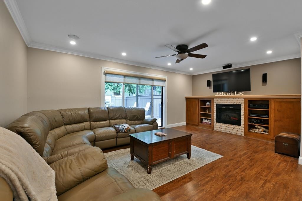 









9467


Prince Charles

Boulevard, 122,
Surrey,




BC
V3V 7G1

