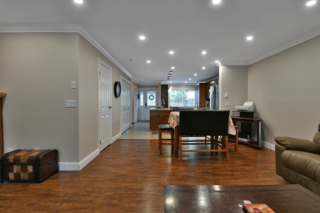 









9467


Prince Charles

Boulevard, 122,
Surrey,




BC
V3V 7G1

