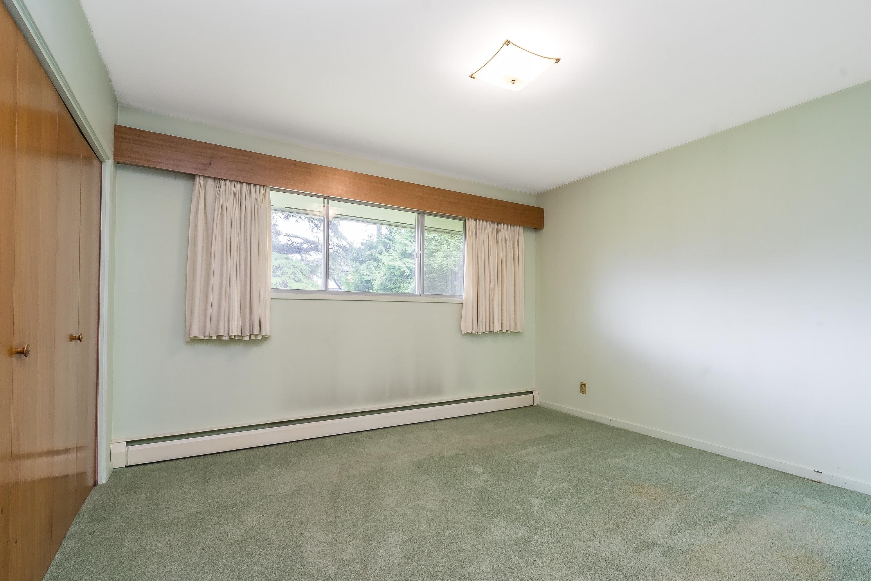 









15875


101a

Avenue,
Surrey,




BC
V4N 2N6


