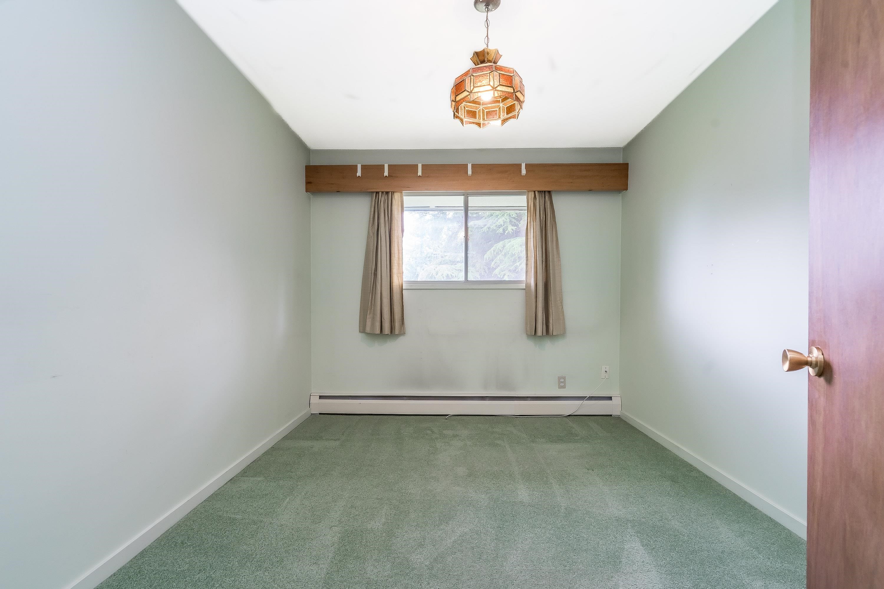 









15875


101a

Avenue,
Surrey,




BC
V4N 2N6

