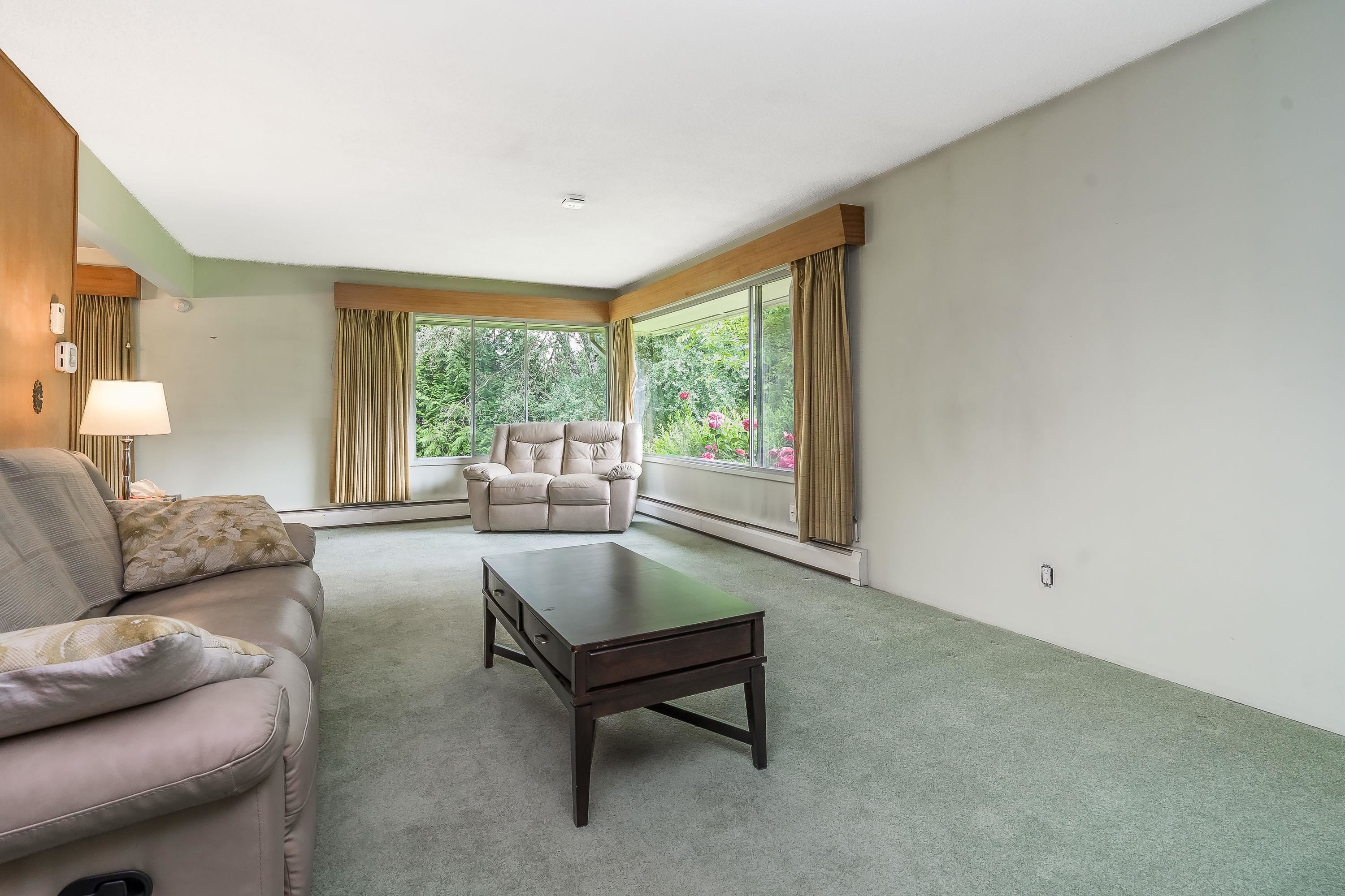 









15875


101a

Avenue,
Surrey,




BC
V4N 2N6


