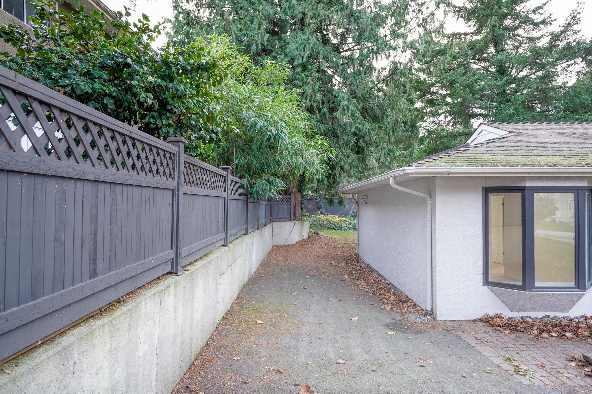 









8577


Terrace

Drive,
Delta,




BC
V4C 3Z3

