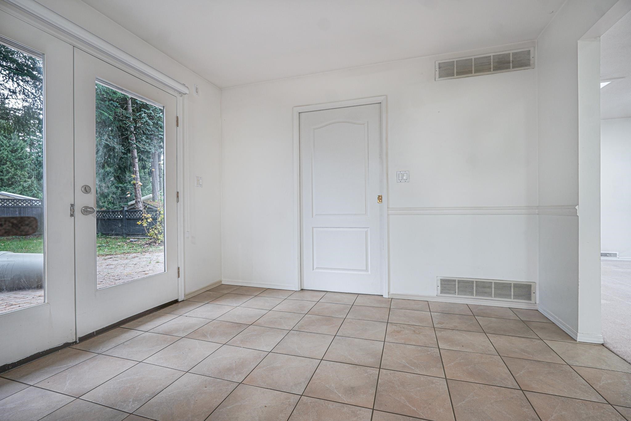 









8577


Terrace

Drive,
Delta,




BC
V4C 3Z3

