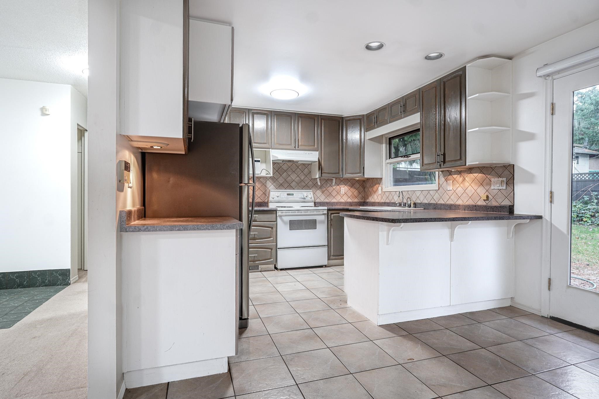 









8577


Terrace

Drive,
Delta,




BC
V4C 3Z3

