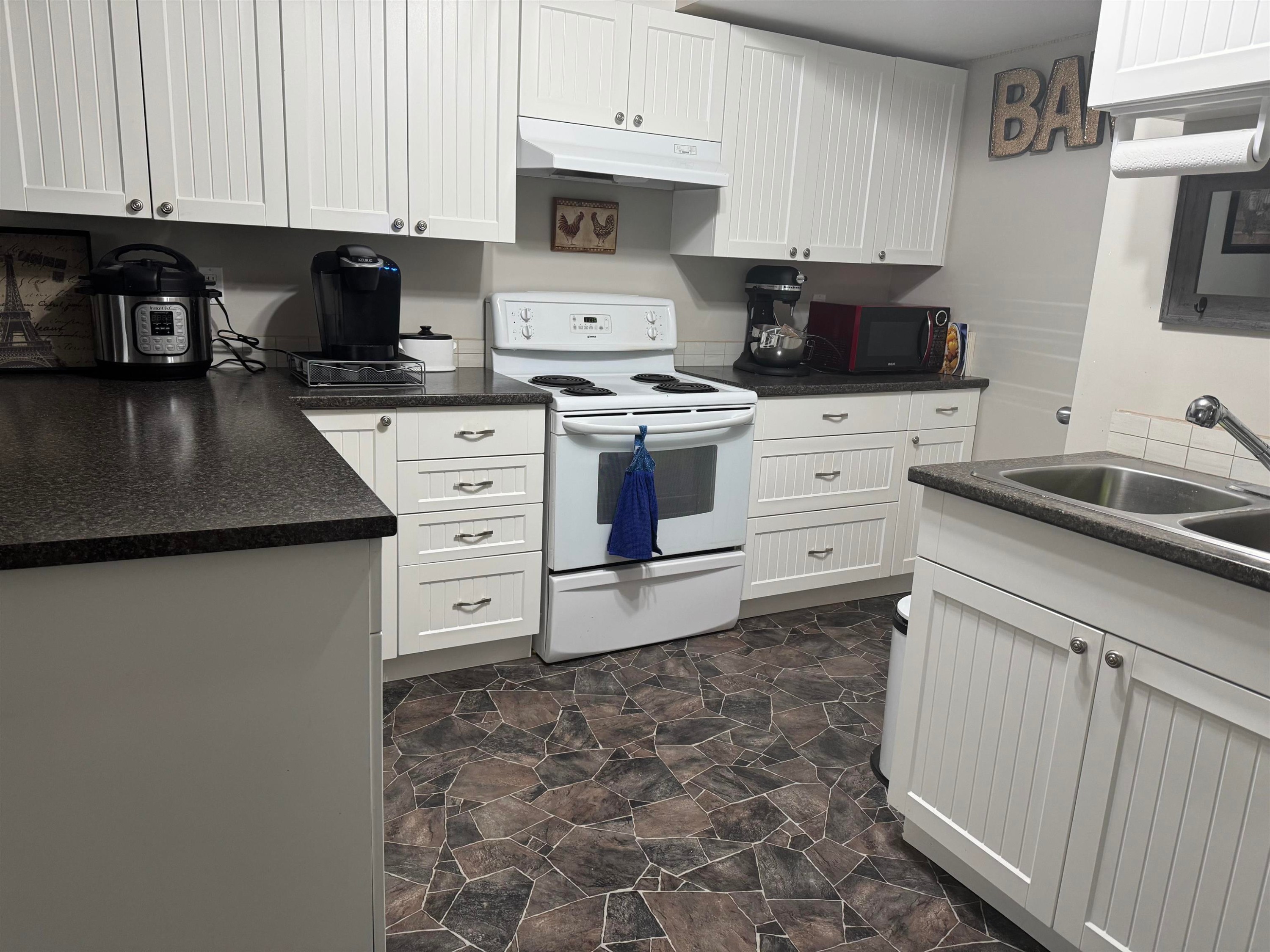 









9957


Dewdney Trunk

Road,
Mission,




BC
V4S 1K8

