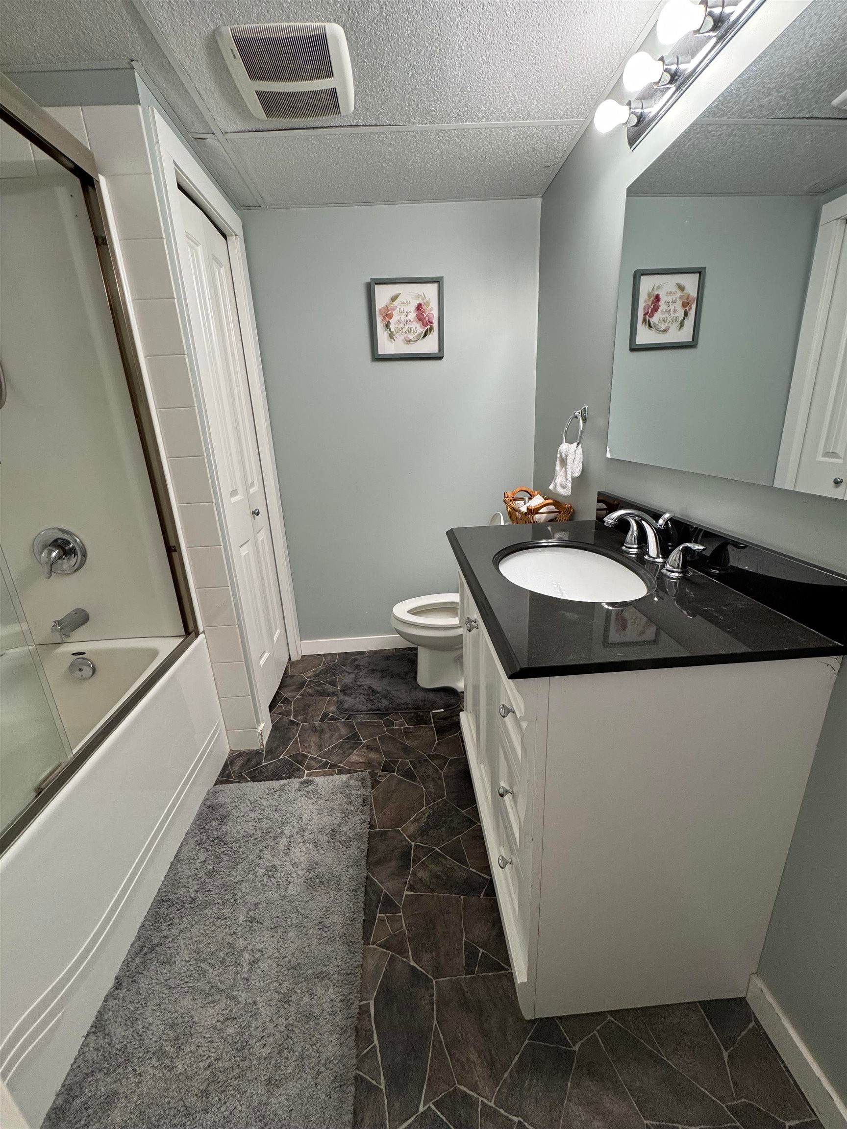 









9957


Dewdney Trunk

Road,
Mission,




BC
V4S 1K8

