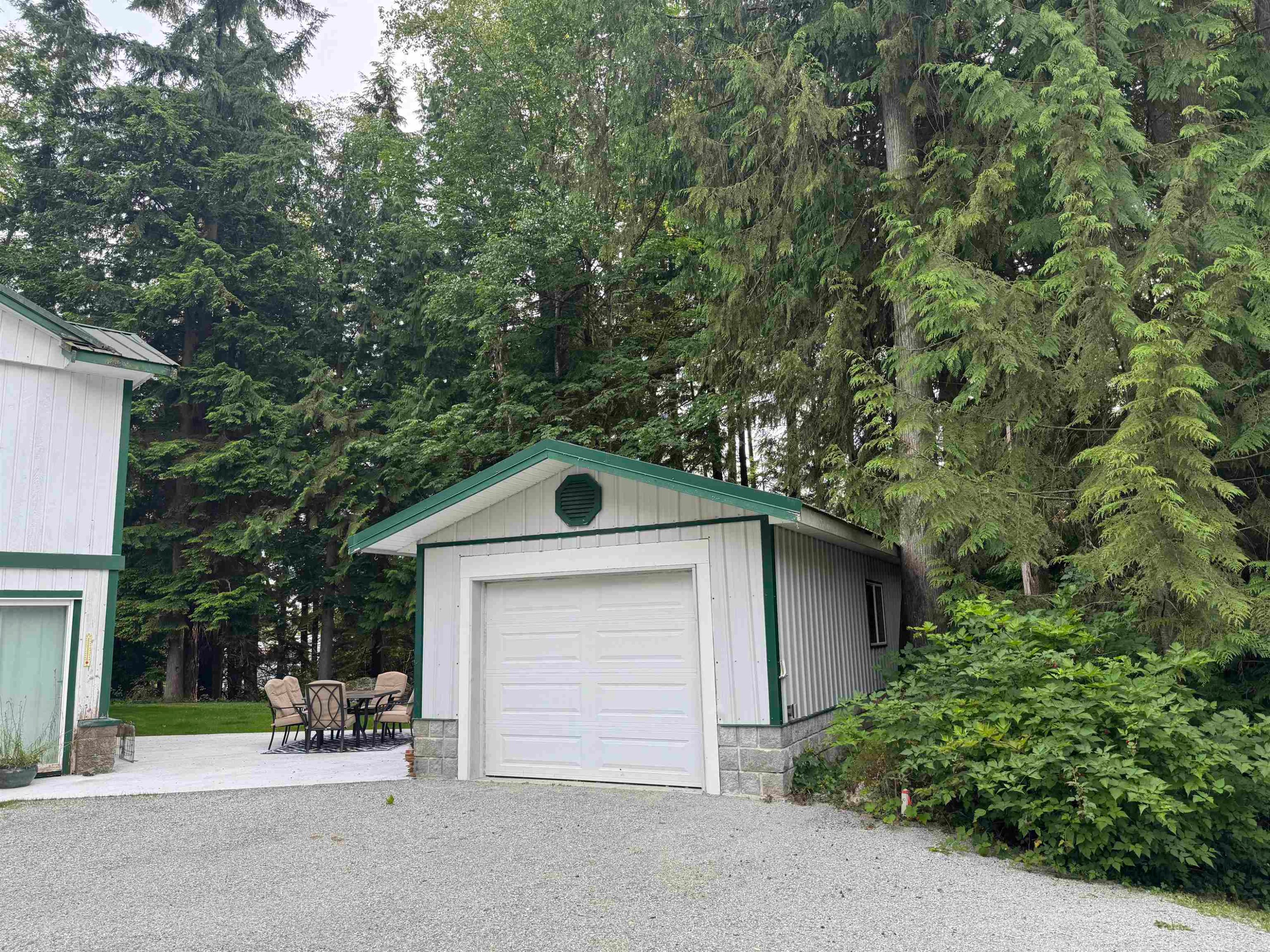 









9957


Dewdney Trunk

Road,
Mission,




BC
V4S 1K8

