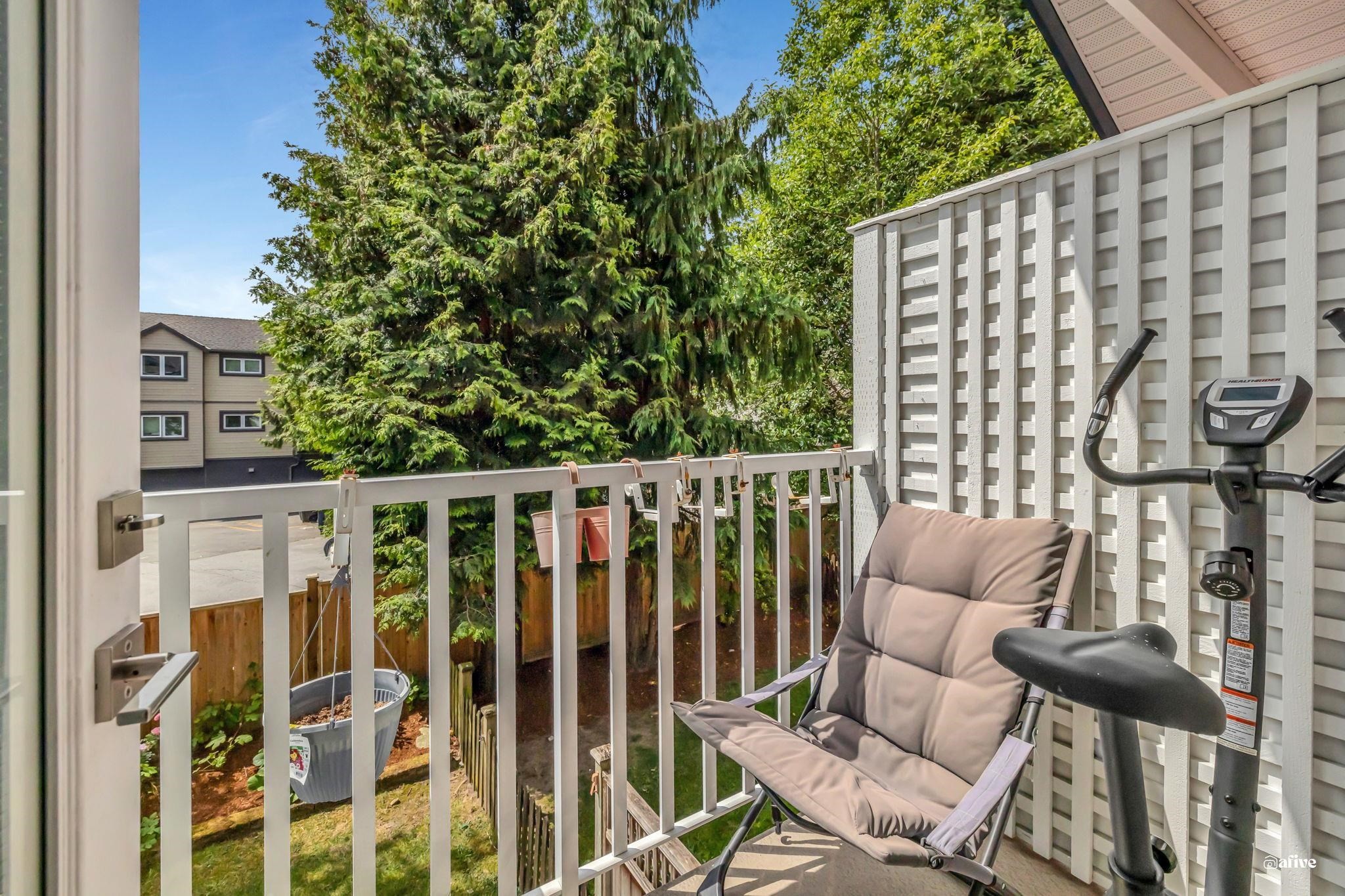 









6533


121

Street, 41,
Surrey,




BC
V3W 1M5

