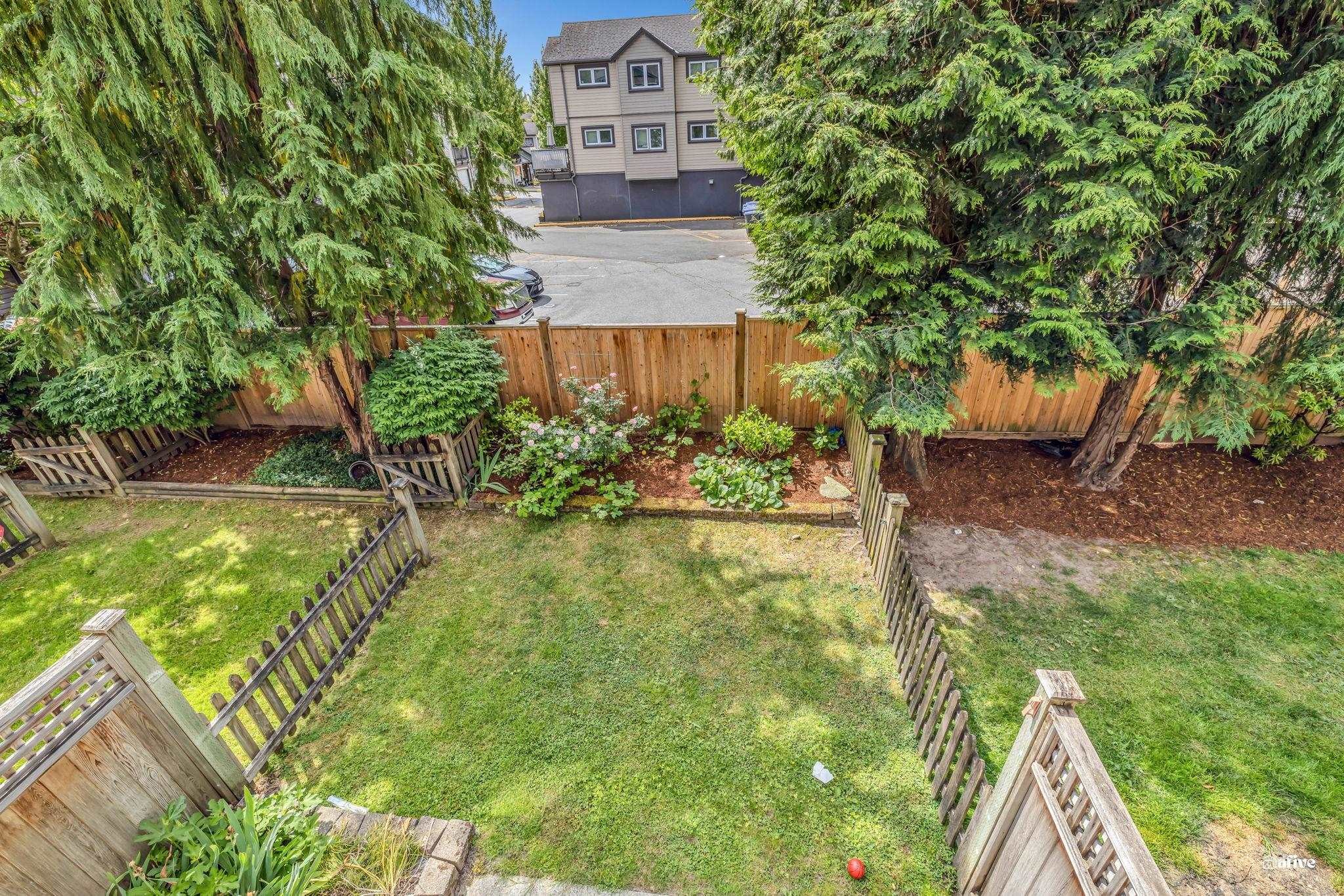 









6533


121

Street, 41,
Surrey,




BC
V3W 1M5


