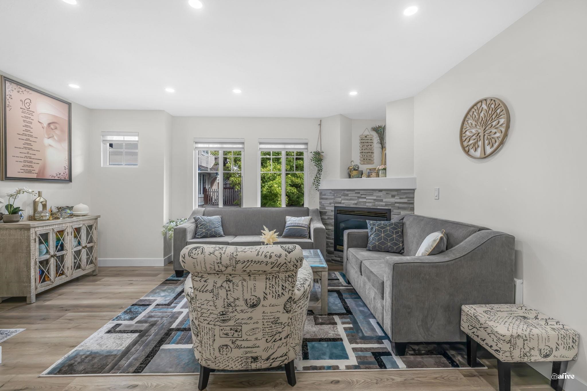 









6533


121

Street, 41,
Surrey,




BC
V3W 1M5


