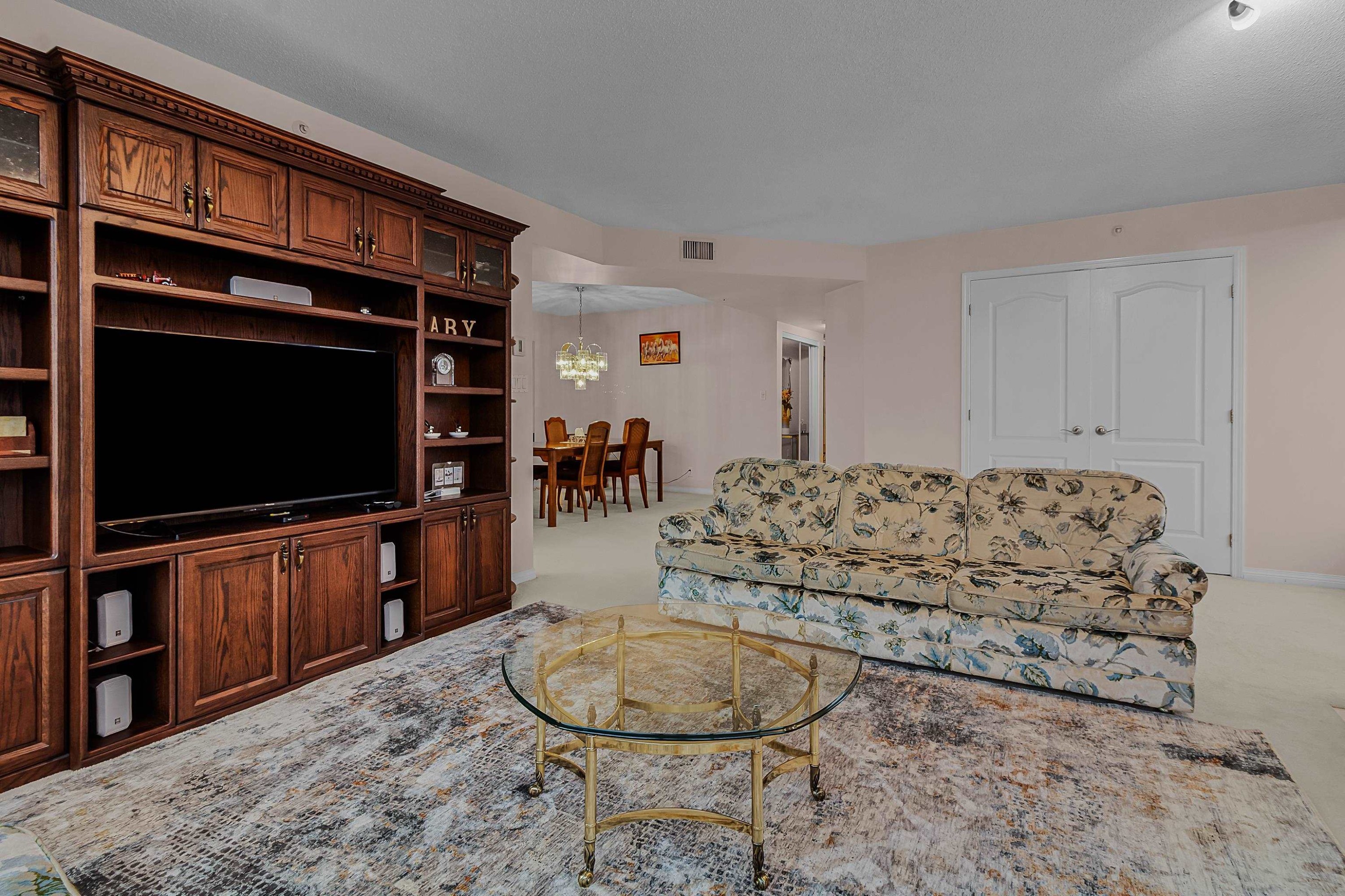 









32330


South Fraser

Way, 901,
Abbotsford,




BC
V2T 1X1

