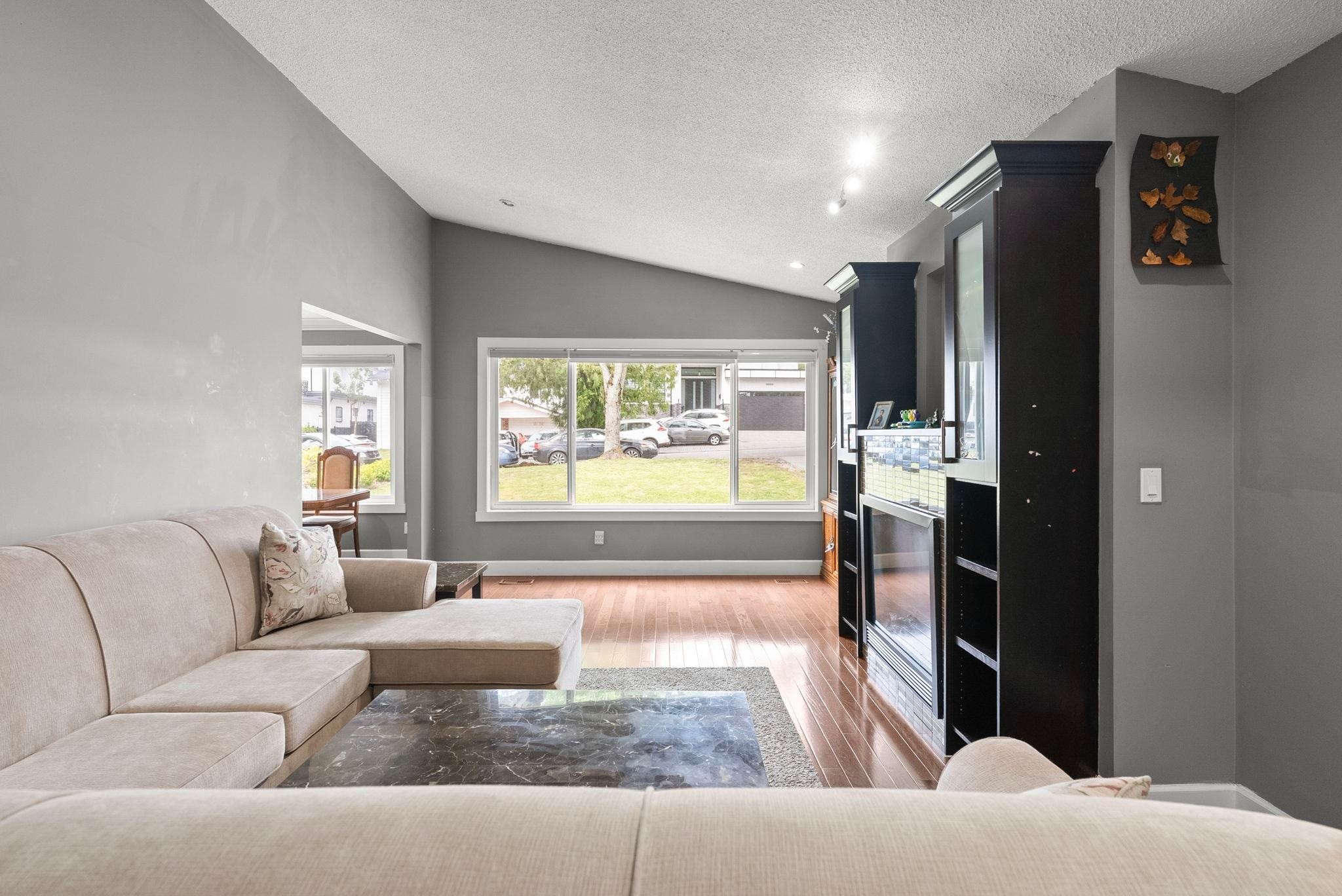 









15042


85a

Avenue,
Surrey,




BC
V3S 6A5

