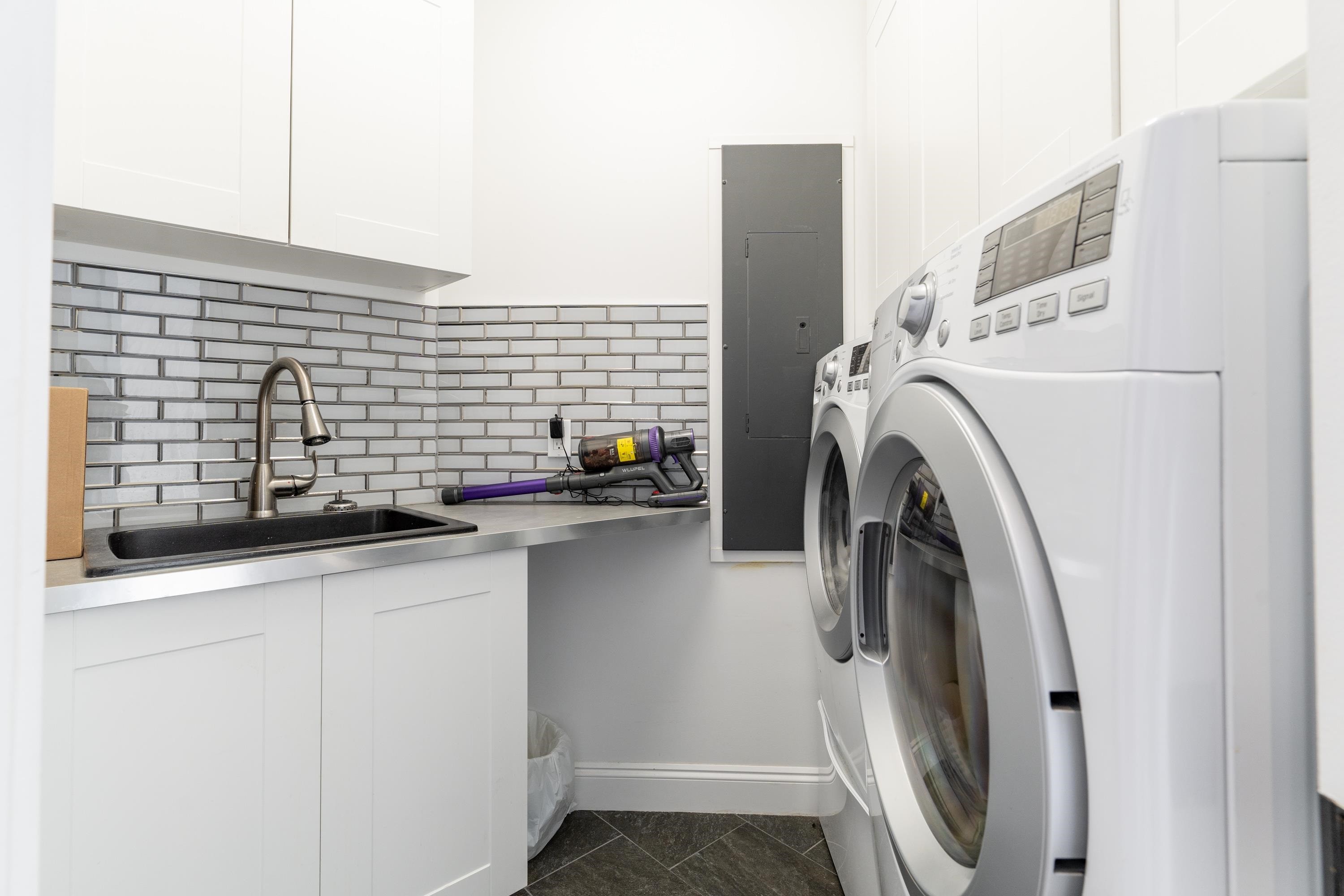 









20448


Park

Avenue, 401,
Langley,




BC
V3A 4N3

