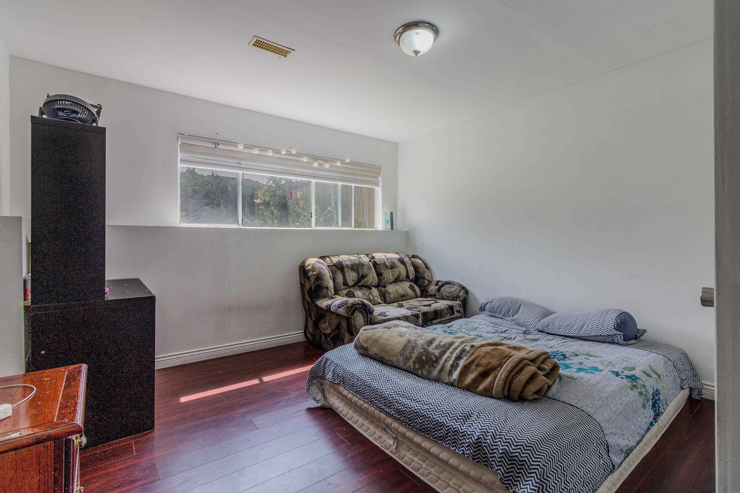 









3070


Townline

Road, 6,
Abbotsford,




BC
V2T 5M2

