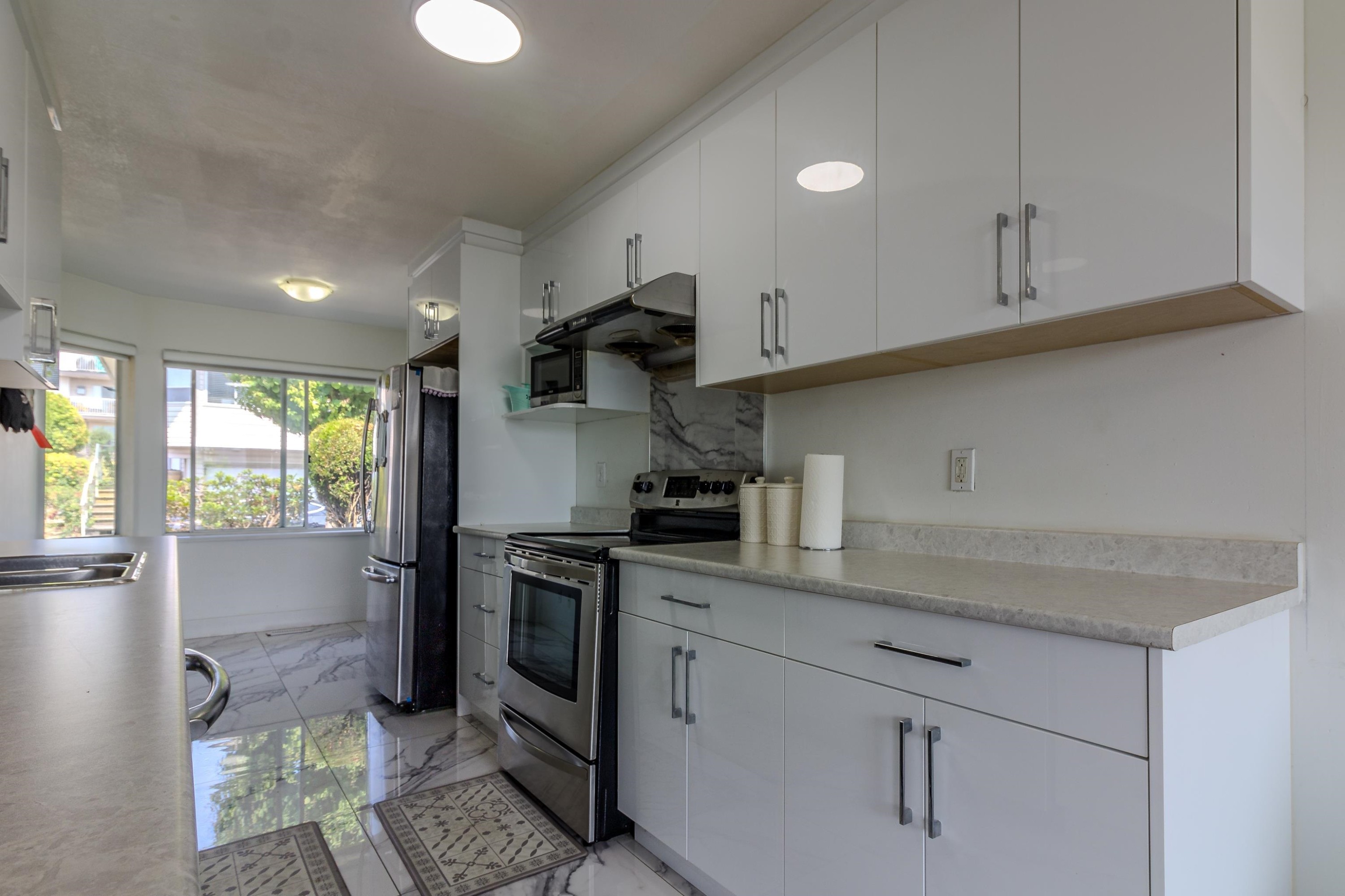 









3070


Townline

Road, 6,
Abbotsford,




BC
V2T 5M2


