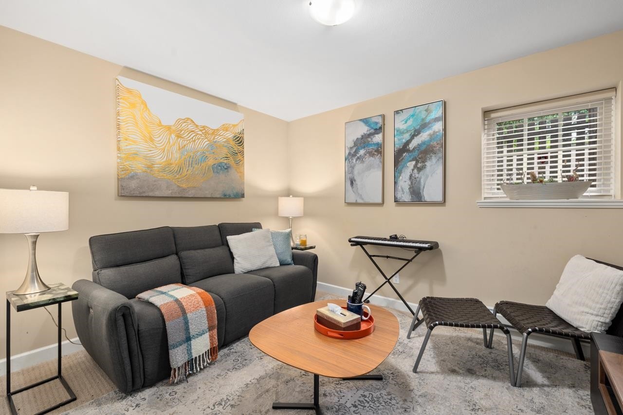 









6238


192

Street, 9,
Surrey,




BC
V3S 0S2

