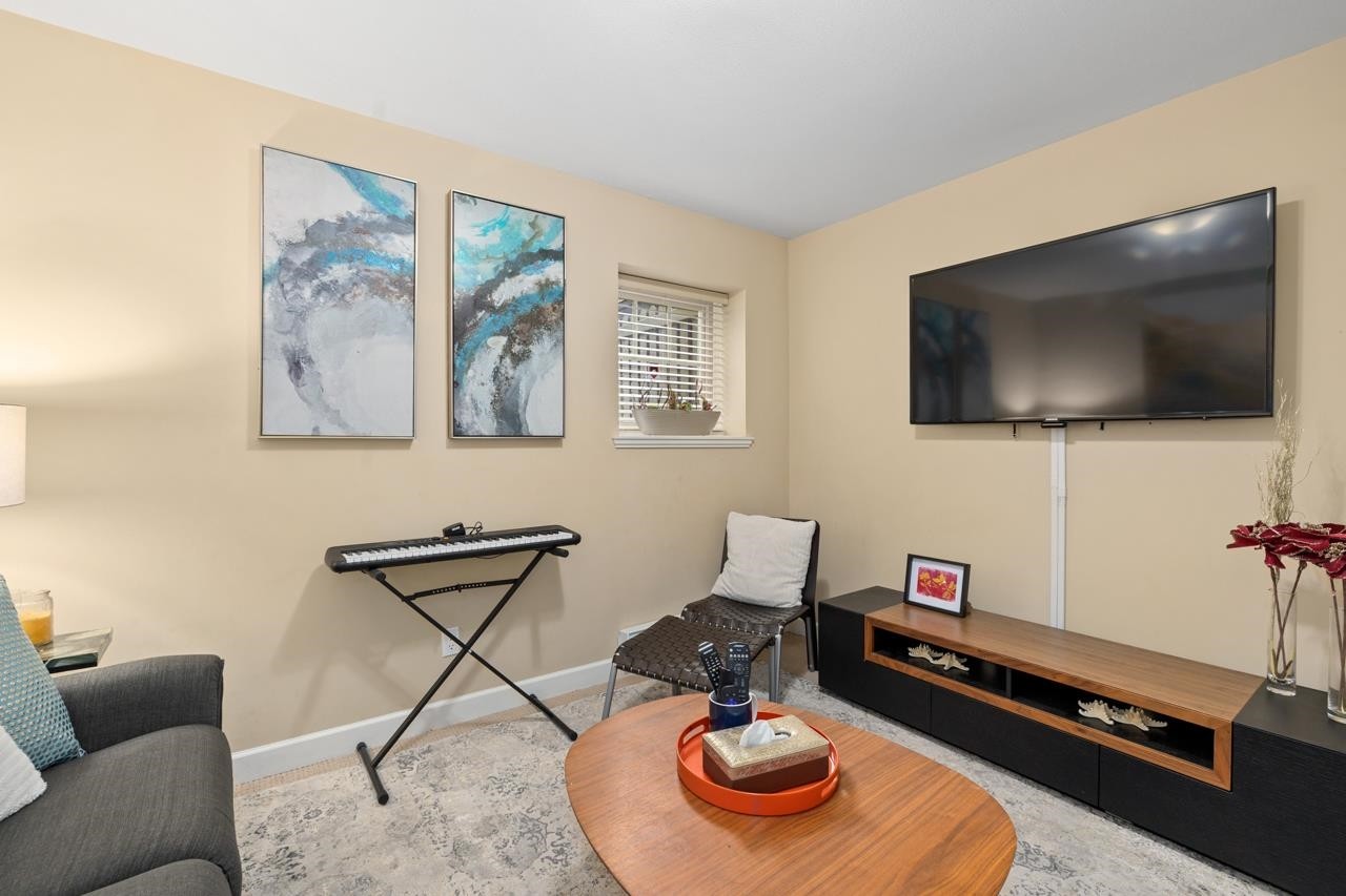 









6238


192

Street, 9,
Surrey,




BC
V3S 0S2

