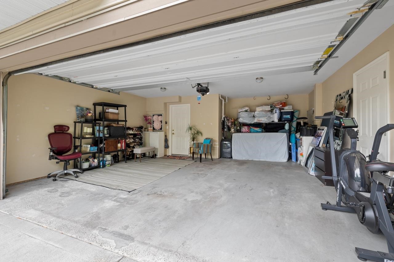 









6238


192

Street, 9,
Surrey,




BC
V3S 0S2

