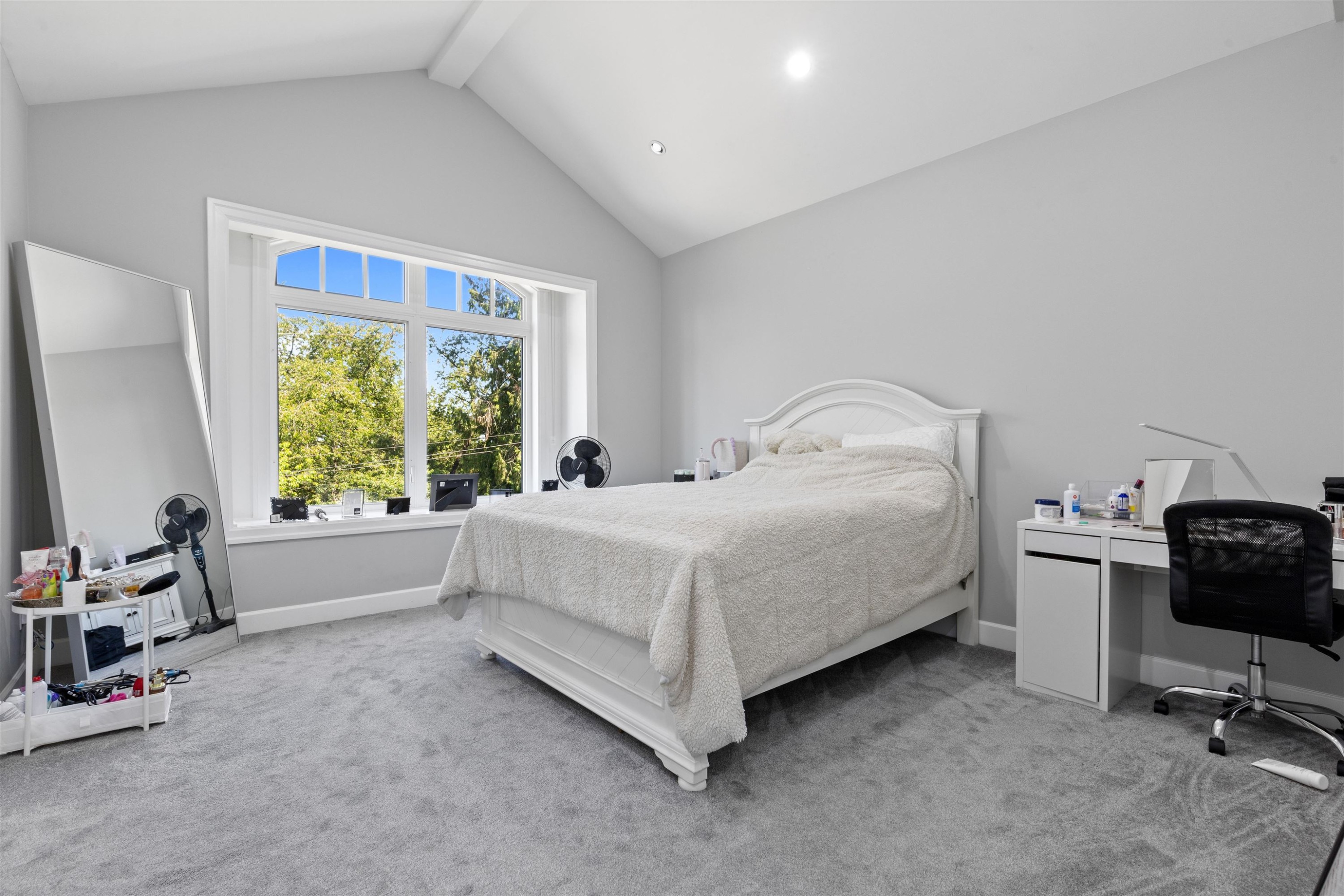 









14678


St. Andrews

Drive,
Surrey,




BC
V3R 5V4

