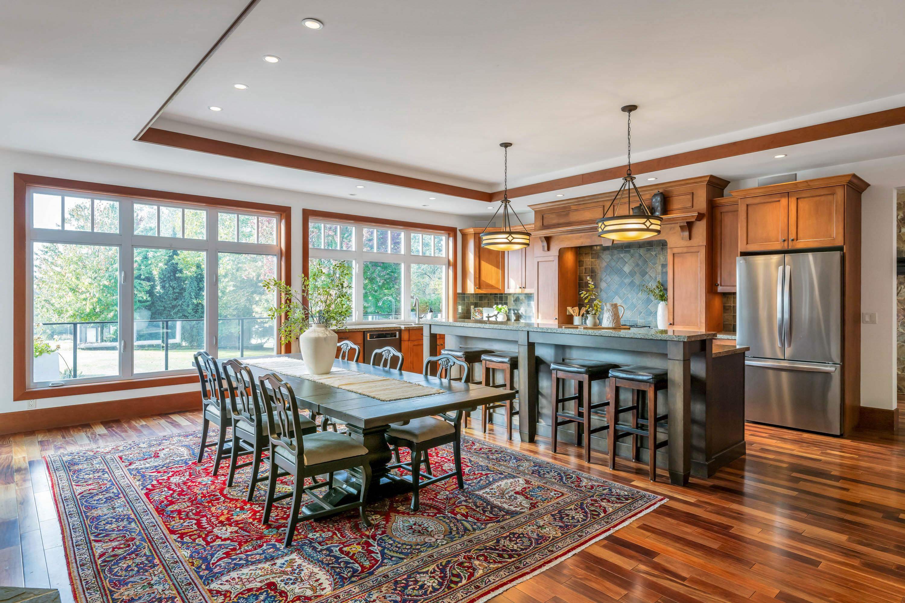 









18208


92

Avenue,
Surrey,




BC
V4N 3Y8

