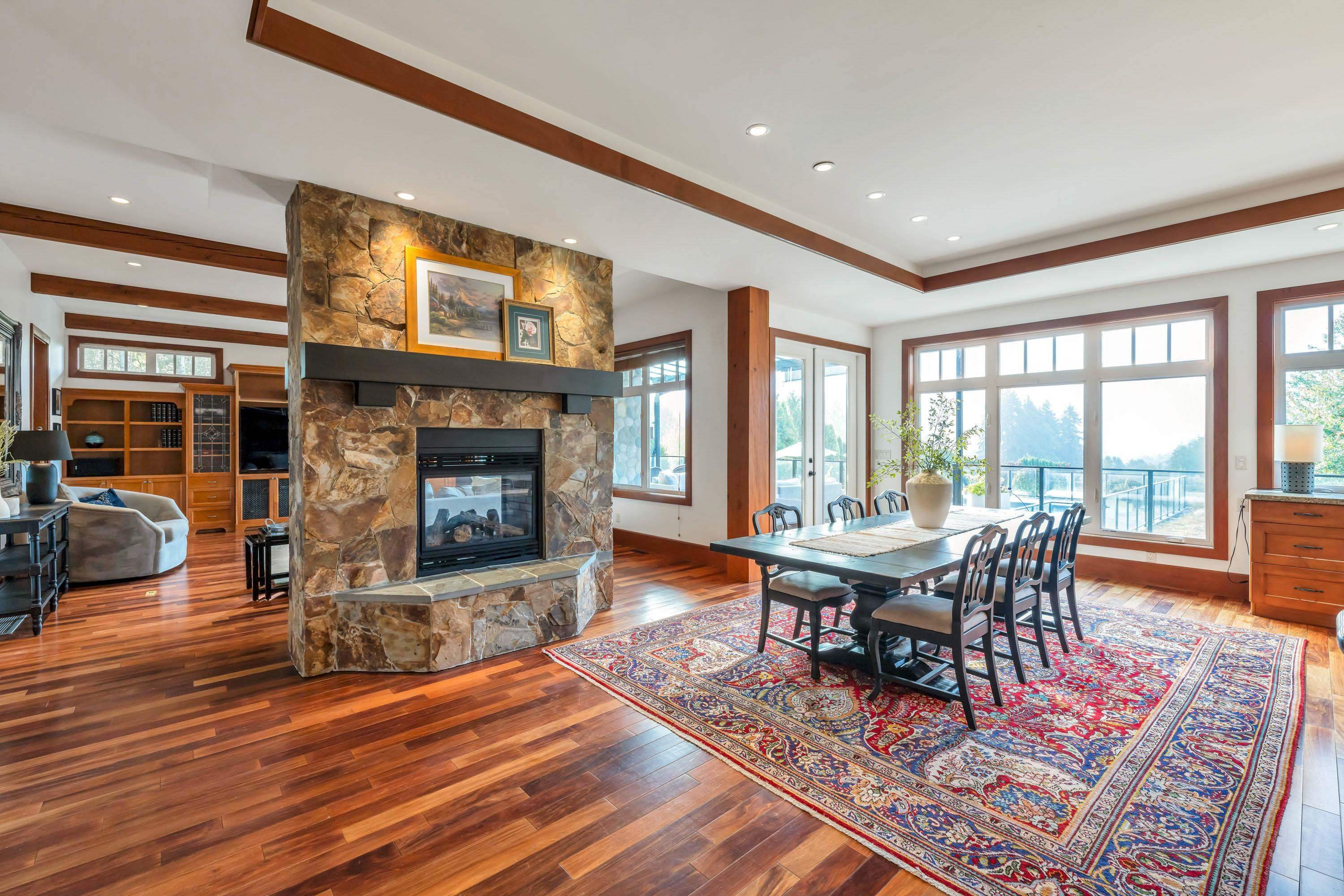 









18208


92

Avenue,
Surrey,




BC
V4N 3Y8

