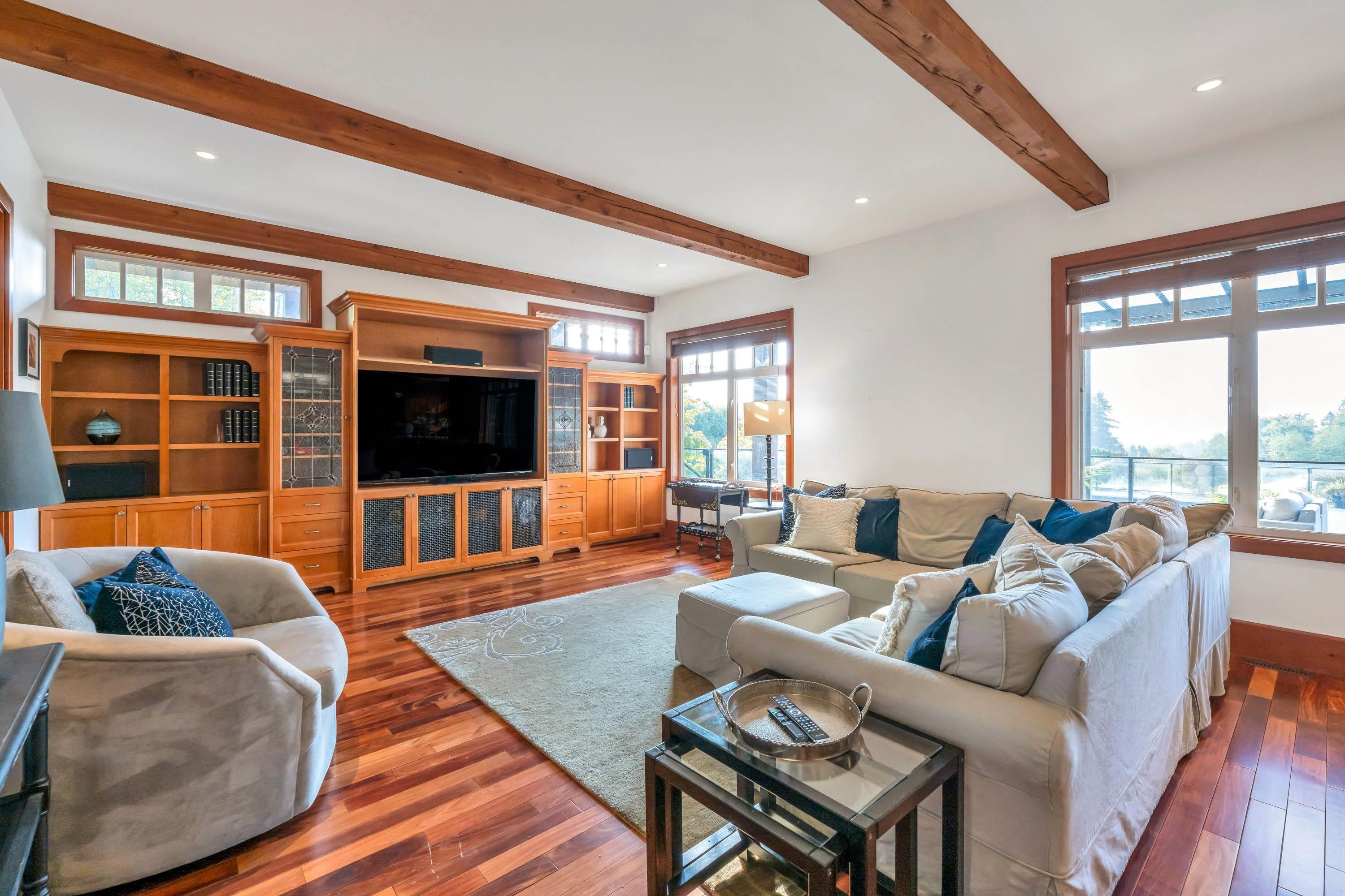 









18208


92

Avenue,
Surrey,




BC
V4N 3Y8

