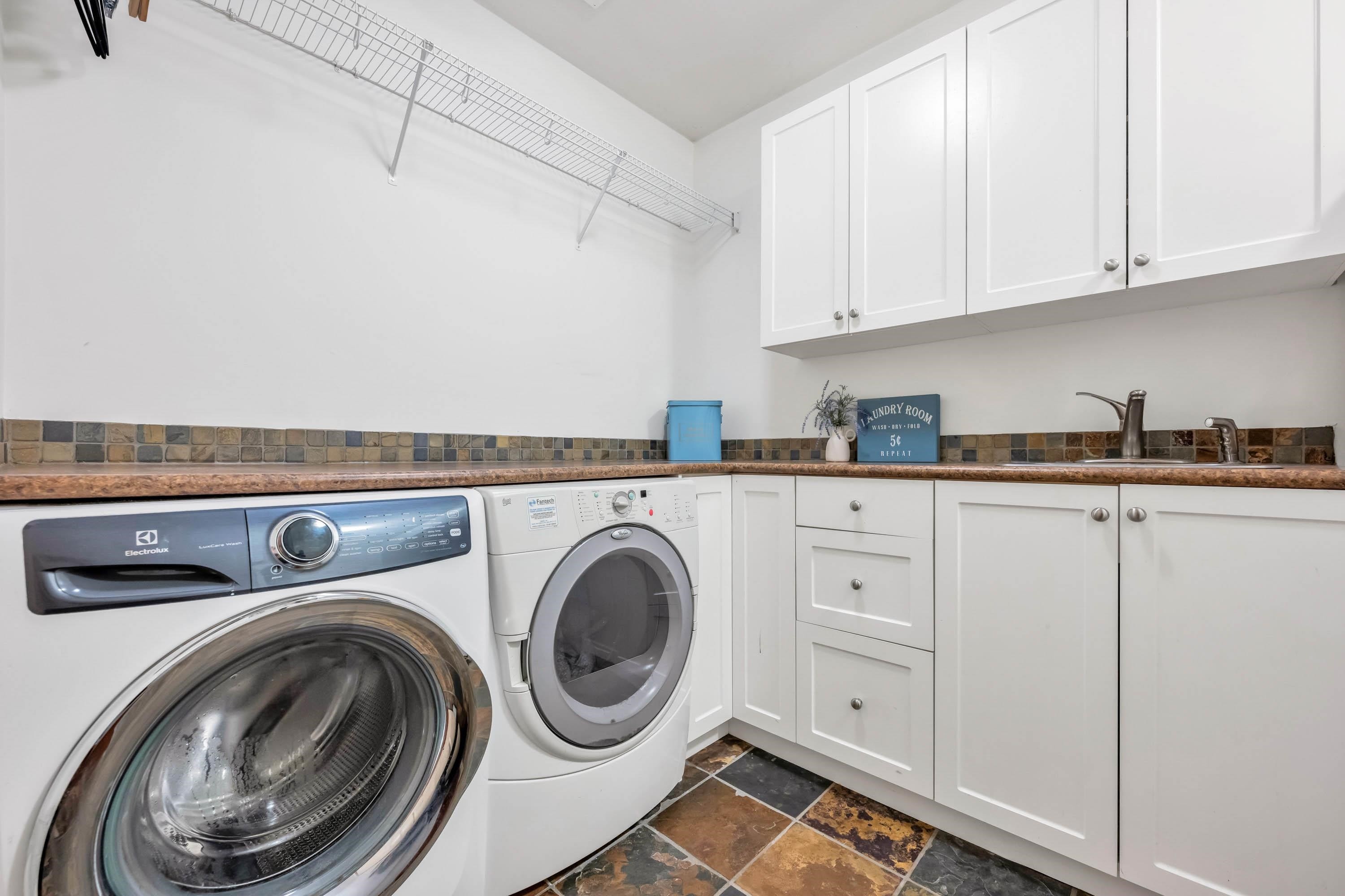 









18208


92

Avenue,
Surrey,




BC
V4N 3Y8

