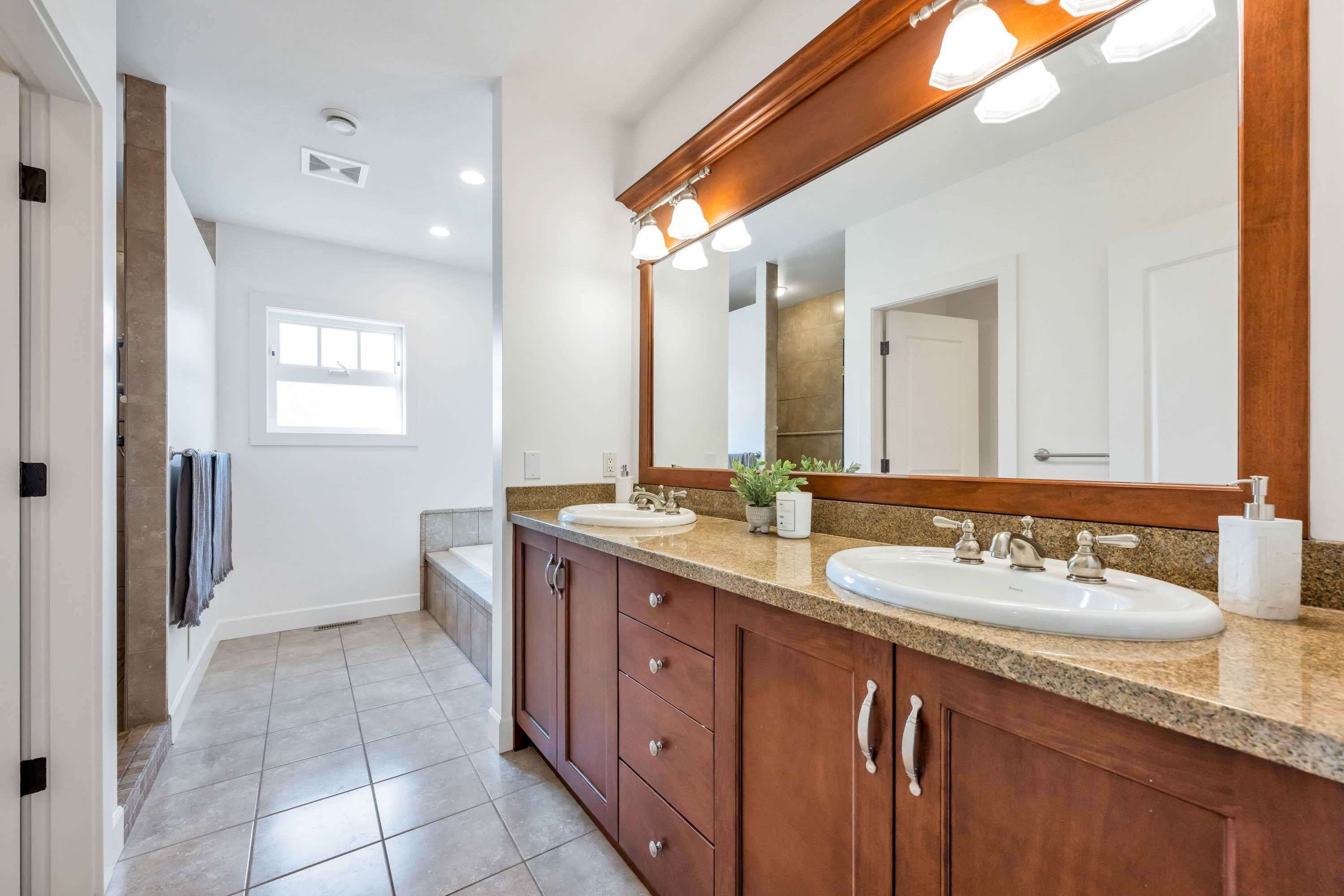 









18208


92

Avenue,
Surrey,




BC
V4N 3Y8

