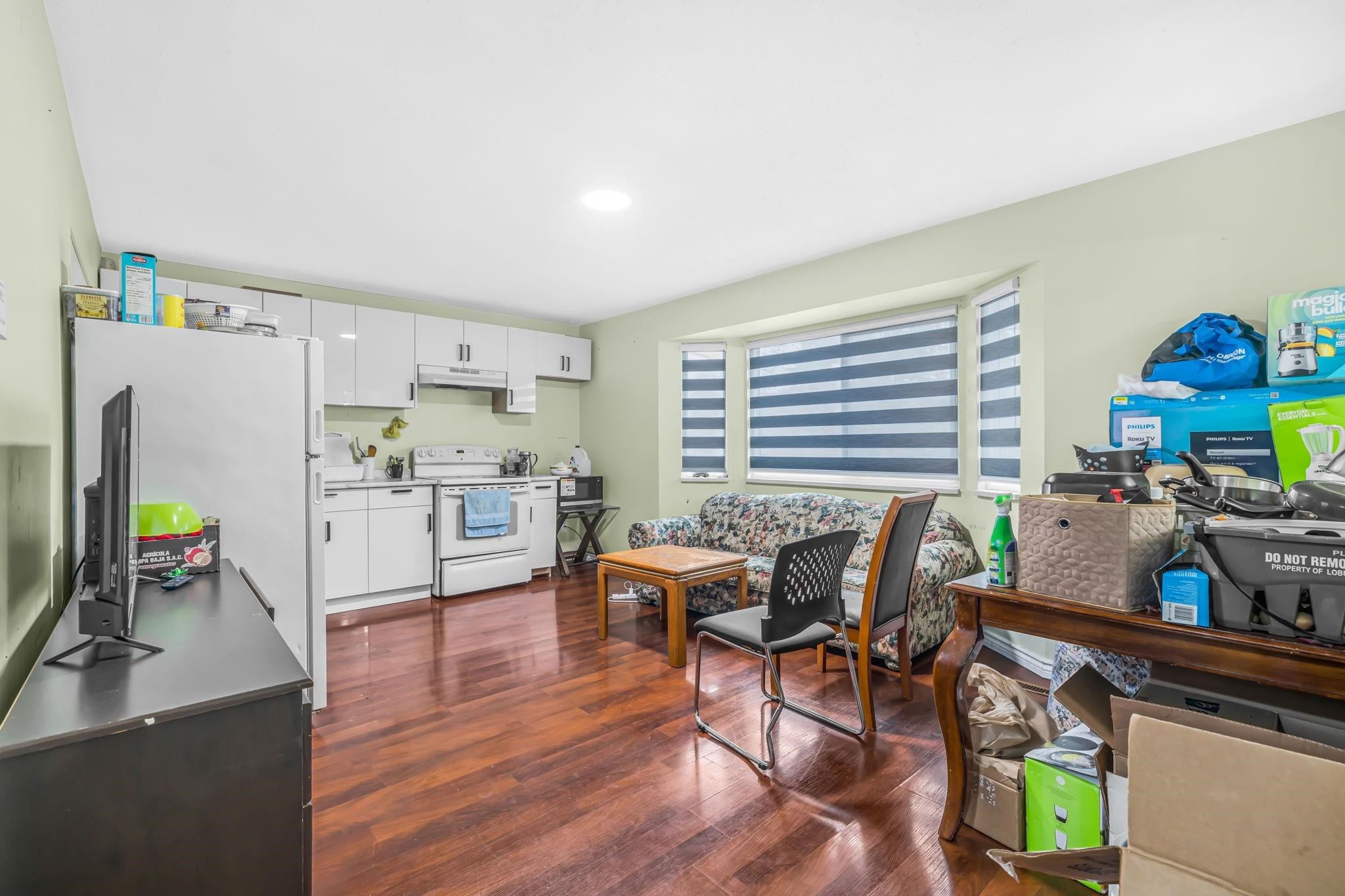 









6848


135

Street,
Surrey,




BC
V3W 4W6

