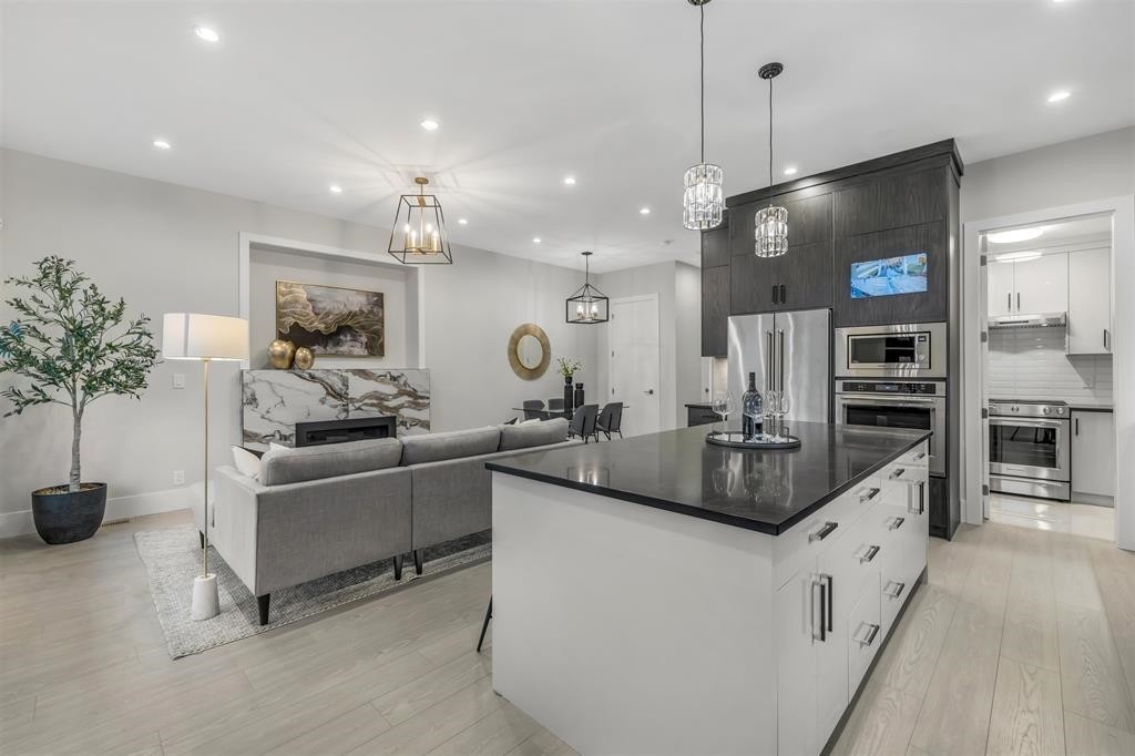 









17136


1

Avenue,
Surrey,




BC
V3Z 9R2

